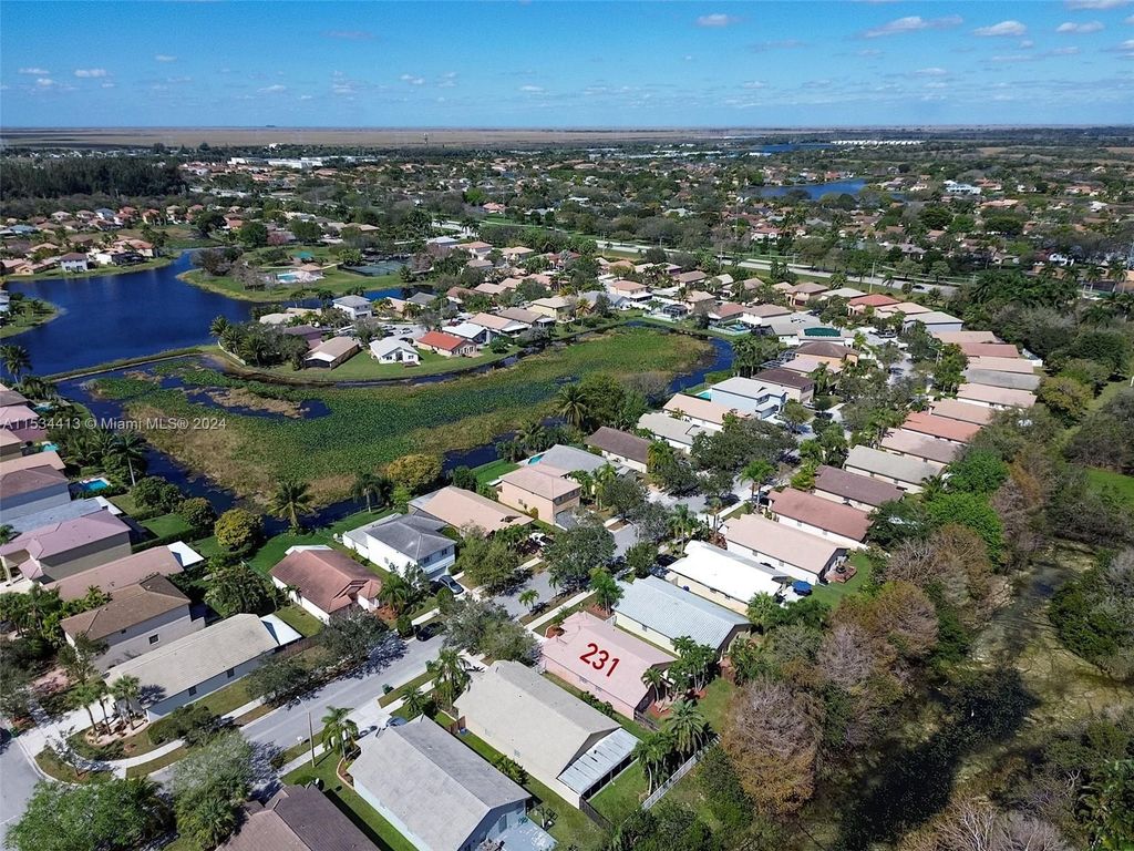 Photo of 231 SW 203rd Ave, Pembroke Pines, FL 33029 (MLS # A11534413)