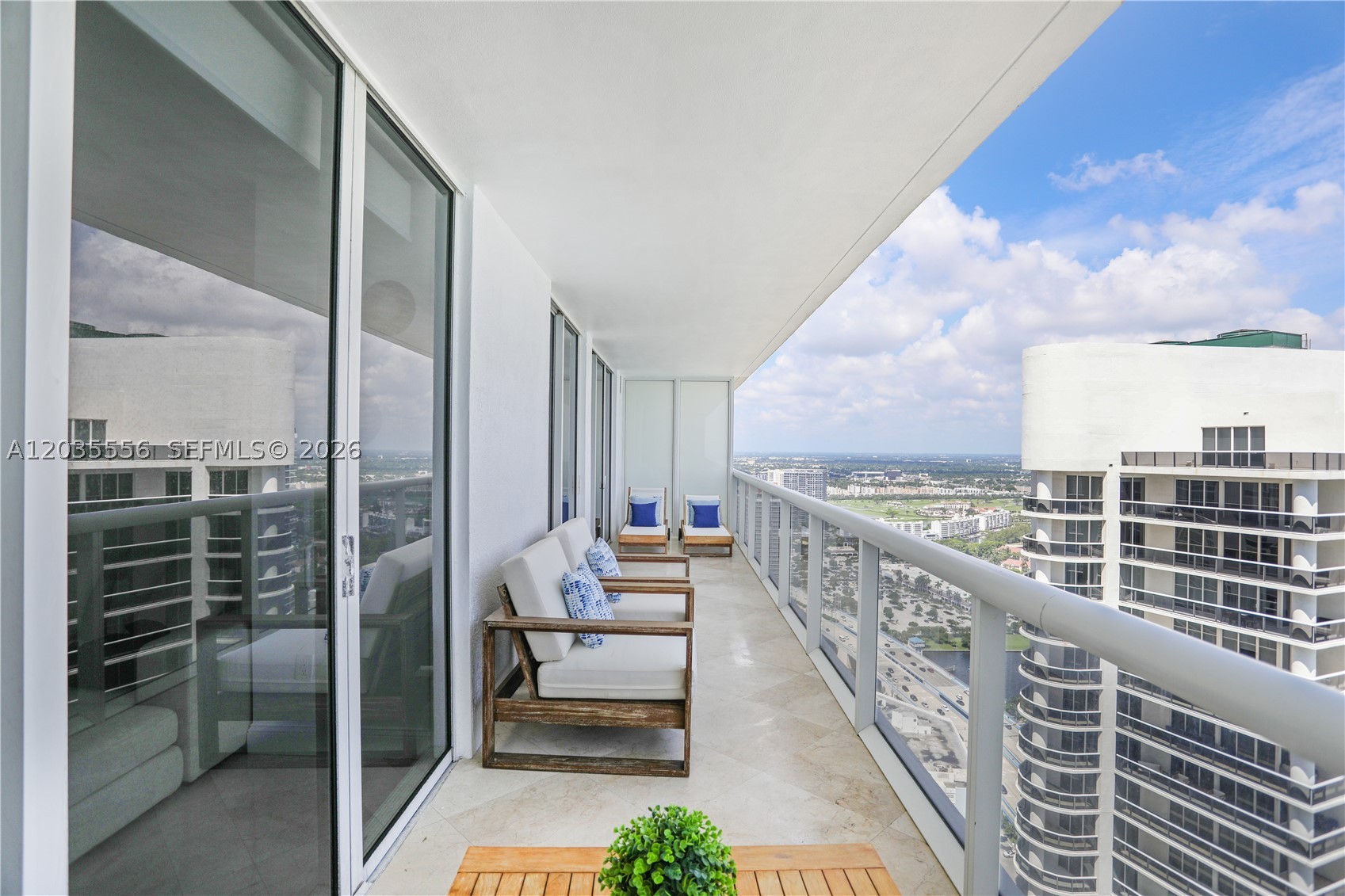 1830 S Ocean Dr 4511