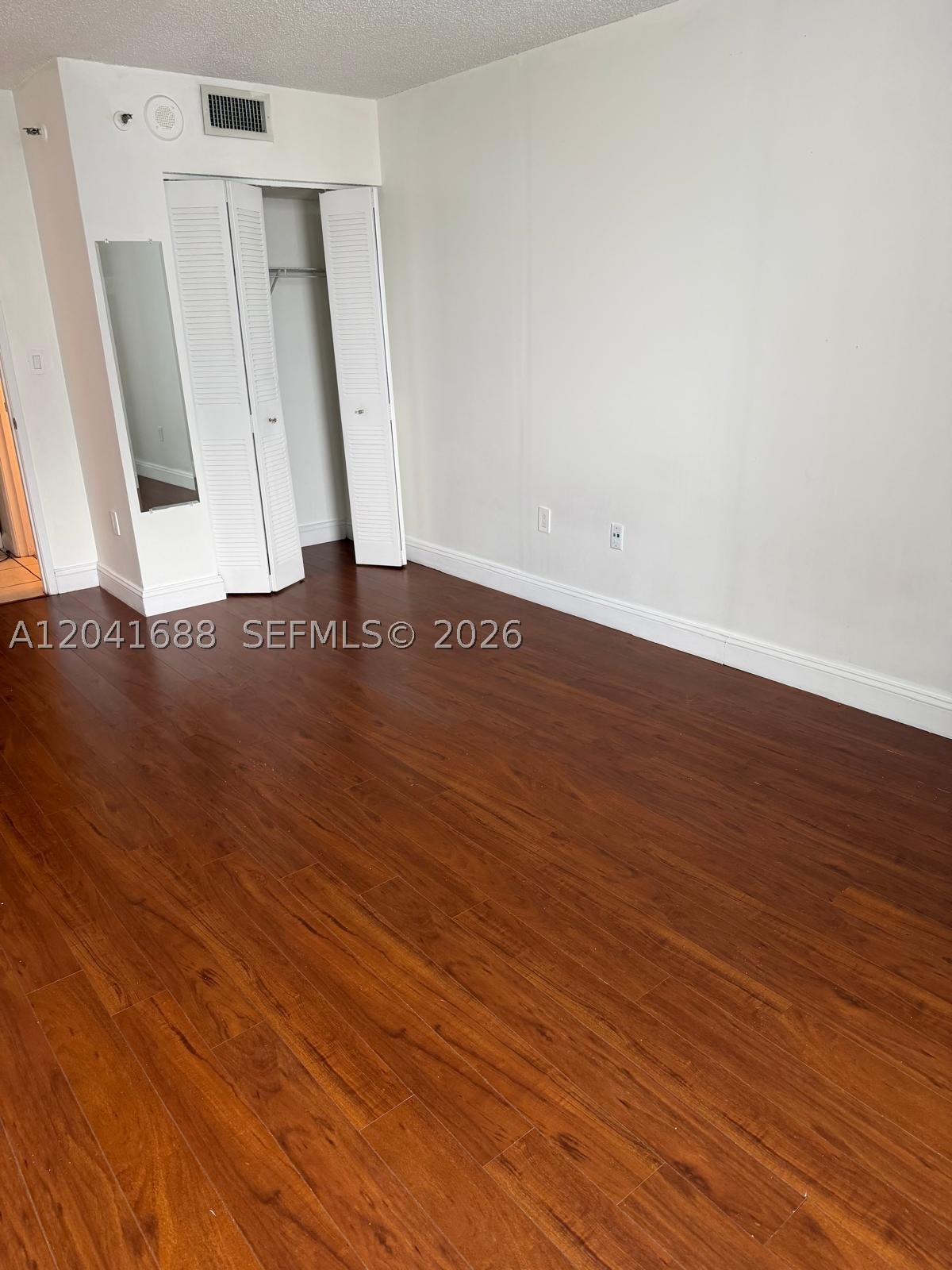 800 N Miami Ave E1402