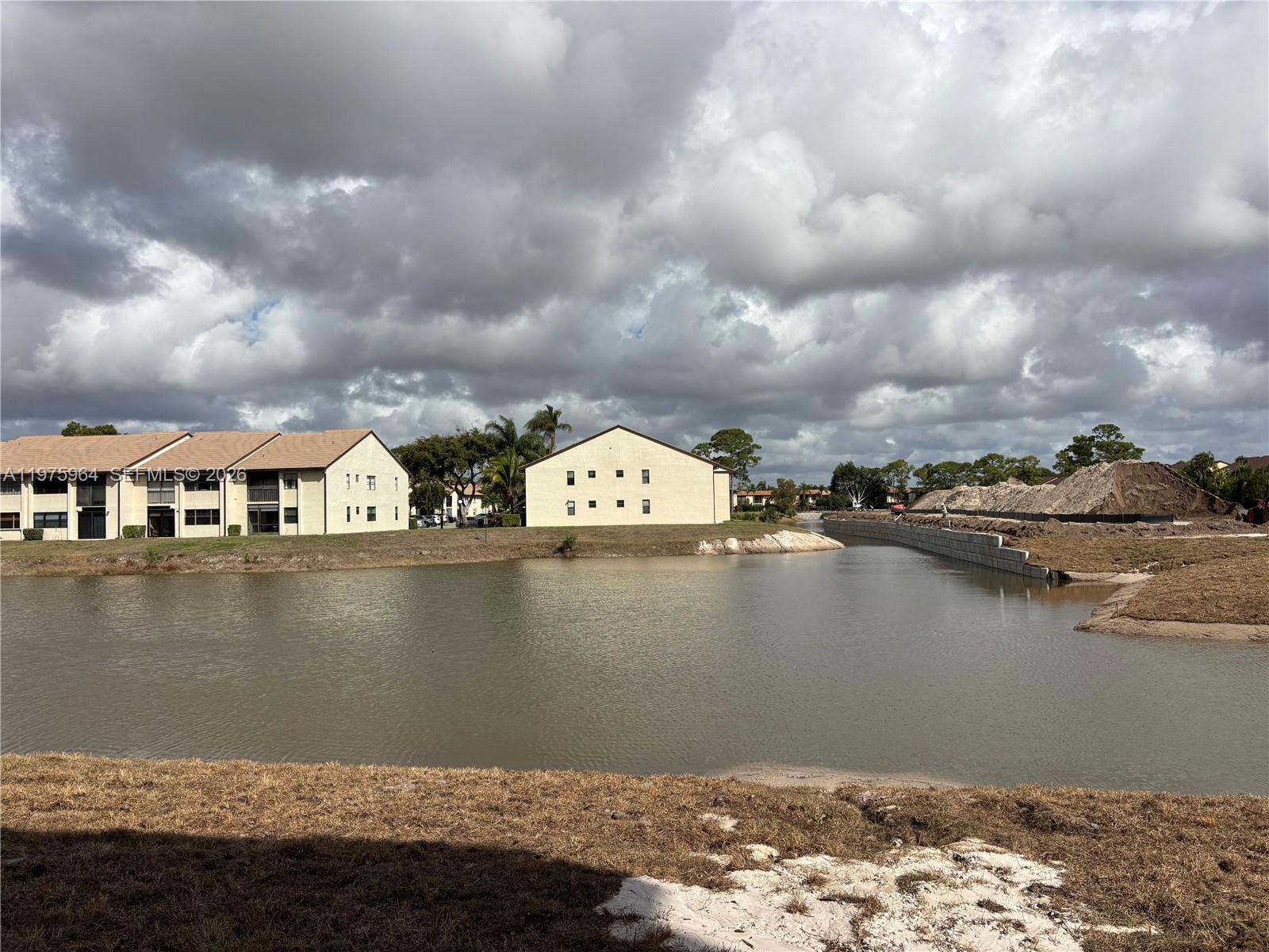 4725 E Lucerne Lakes Blvd E 315