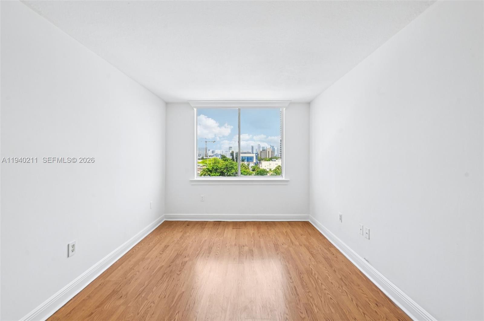 SERENITY ON THE RIVER CON - Residential