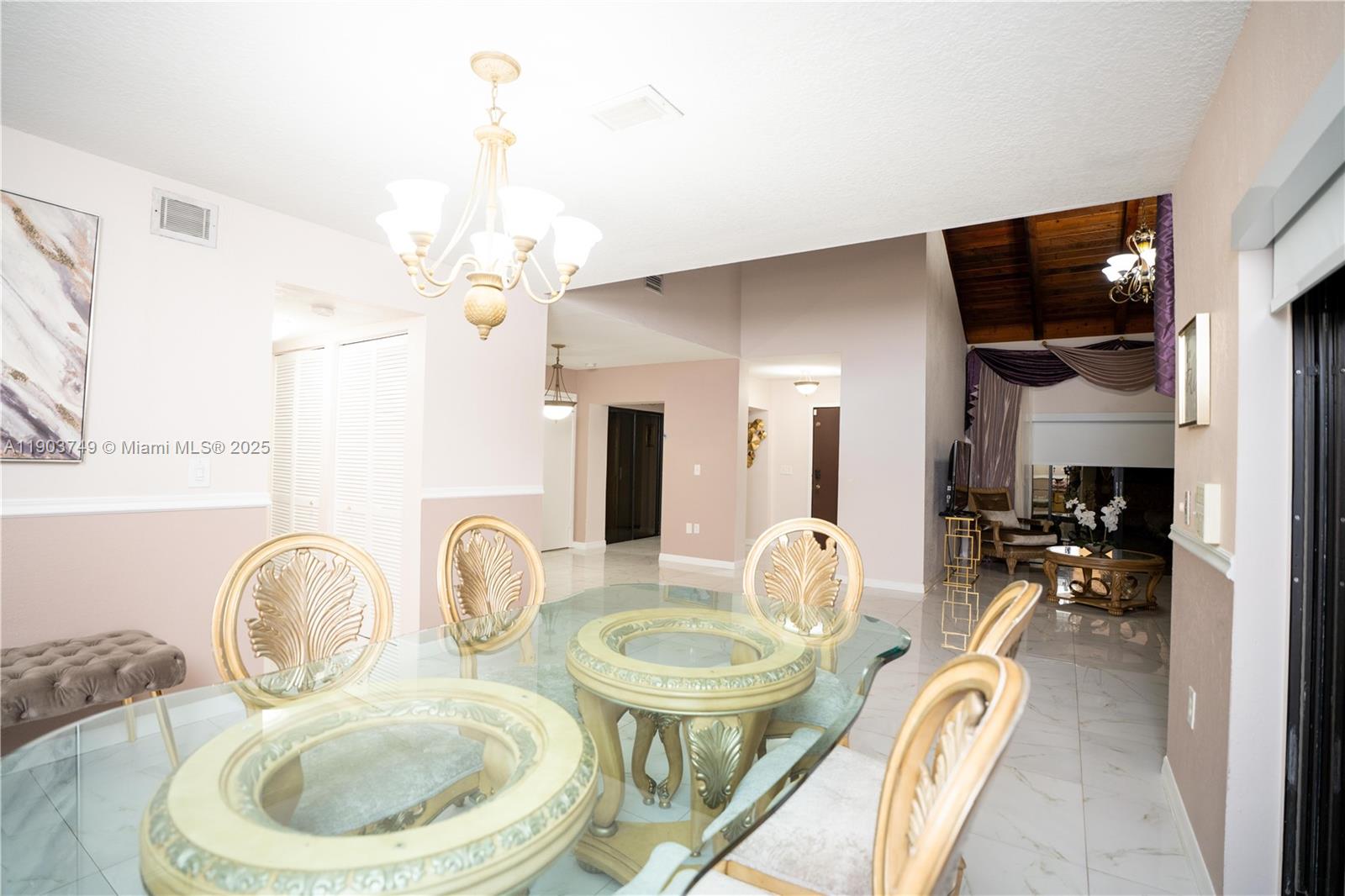 SKY LAKE VILLAS FIRST ADD - Residential