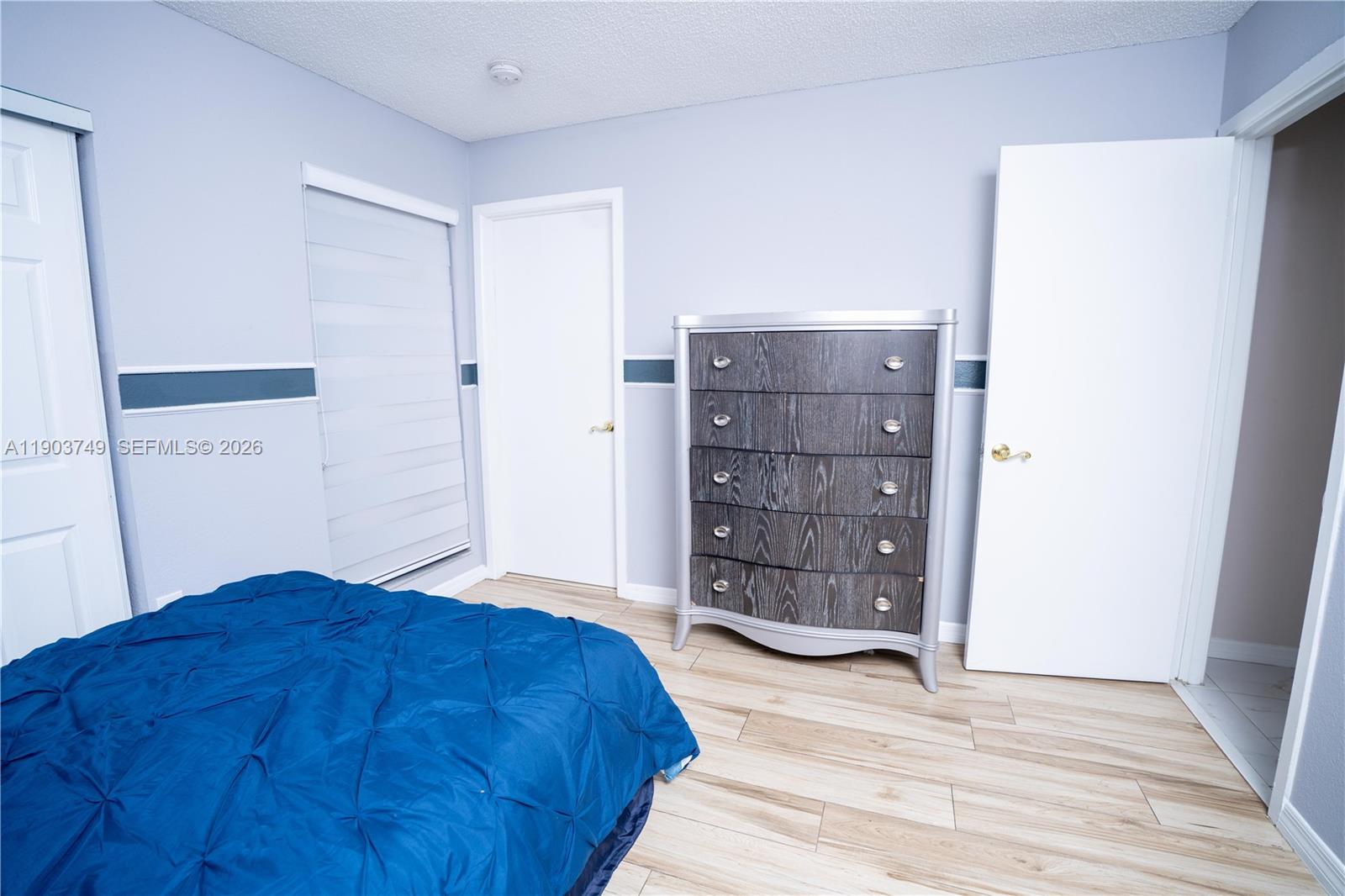 SKY LAKE VILLAS FIRST ADD - Residential