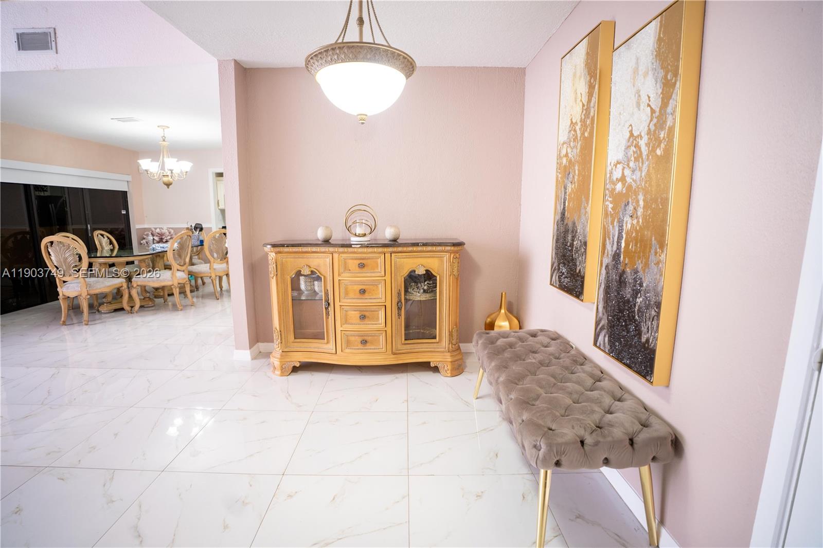 SKY LAKE VILLAS FIRST ADD - Residential