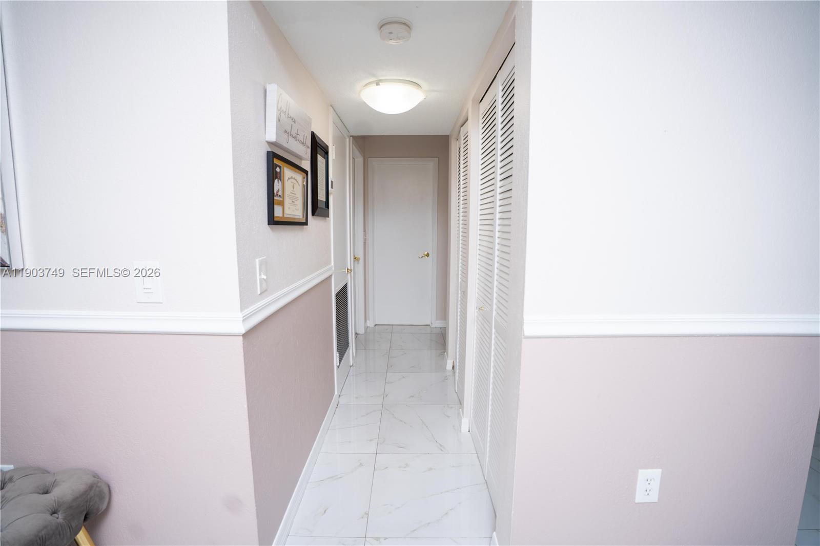 SKY LAKE VILLAS FIRST ADD - Residential