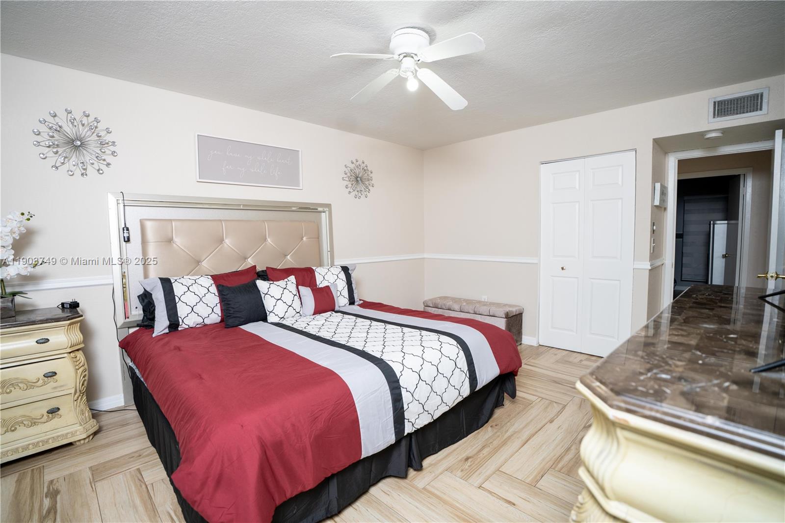 SKY LAKE VILLAS FIRST ADD - Residential