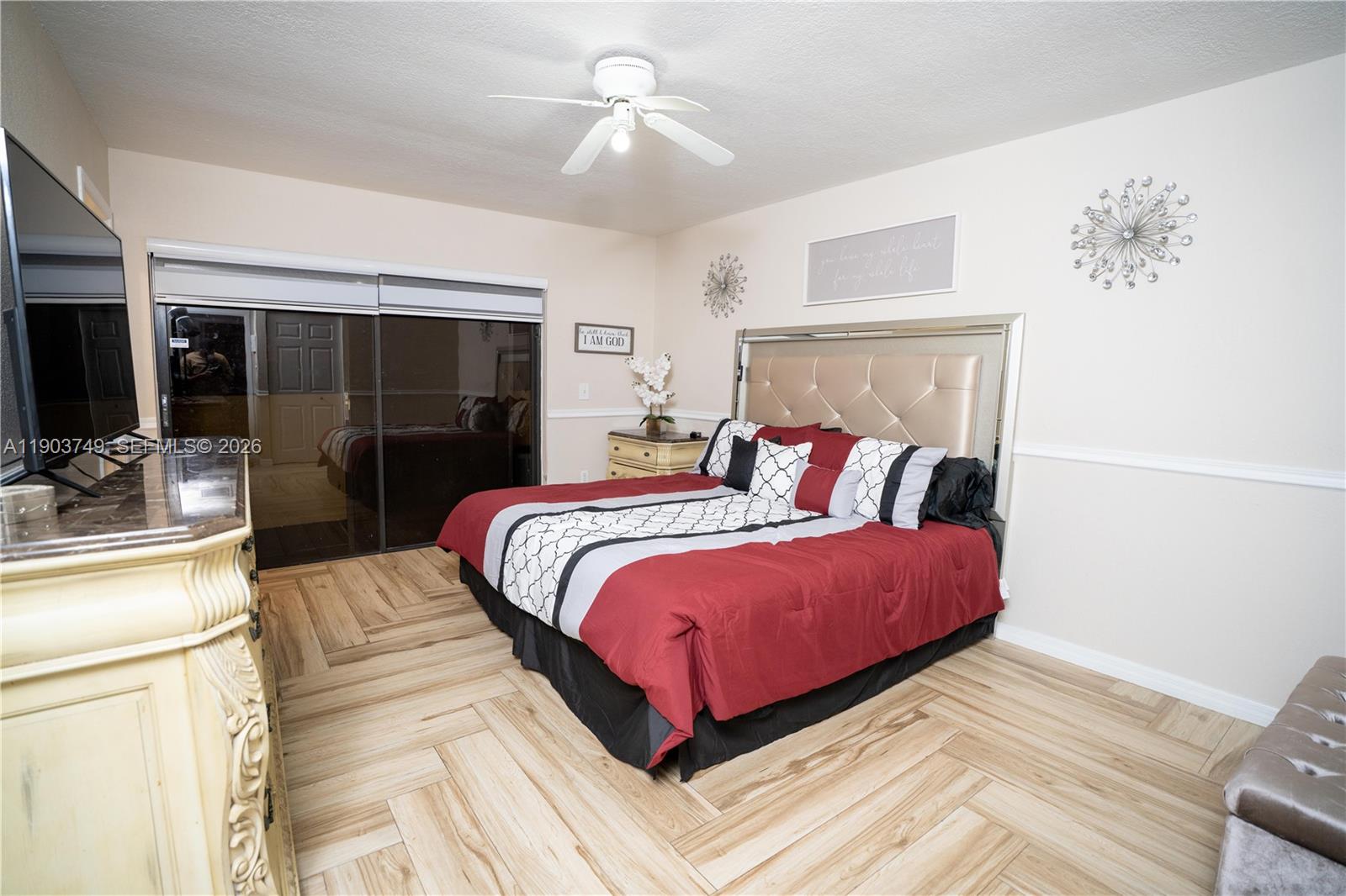 SKY LAKE VILLAS FIRST ADD - Residential