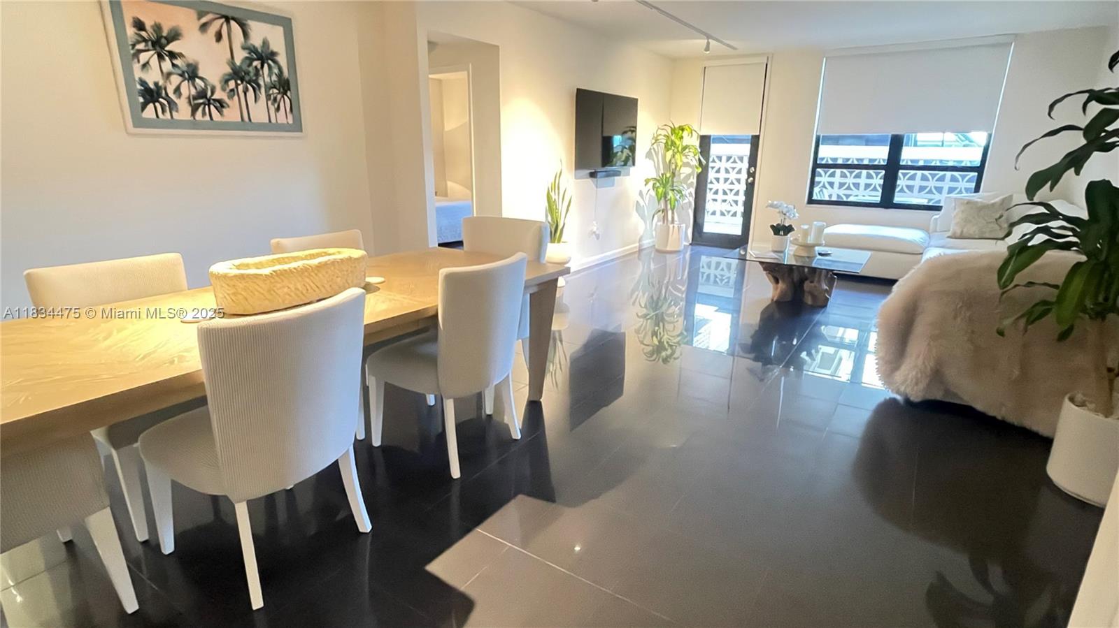 10185 Collins Ave 208
