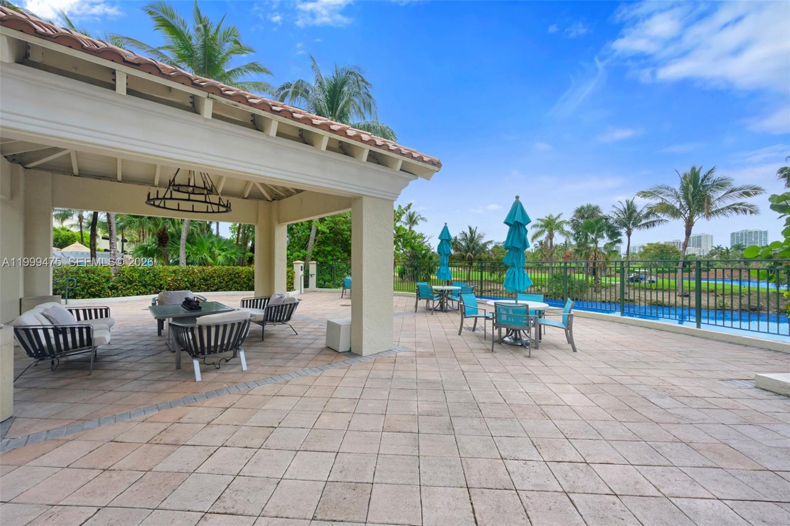 TURNBERRY ON THE GREEN CO - Residential