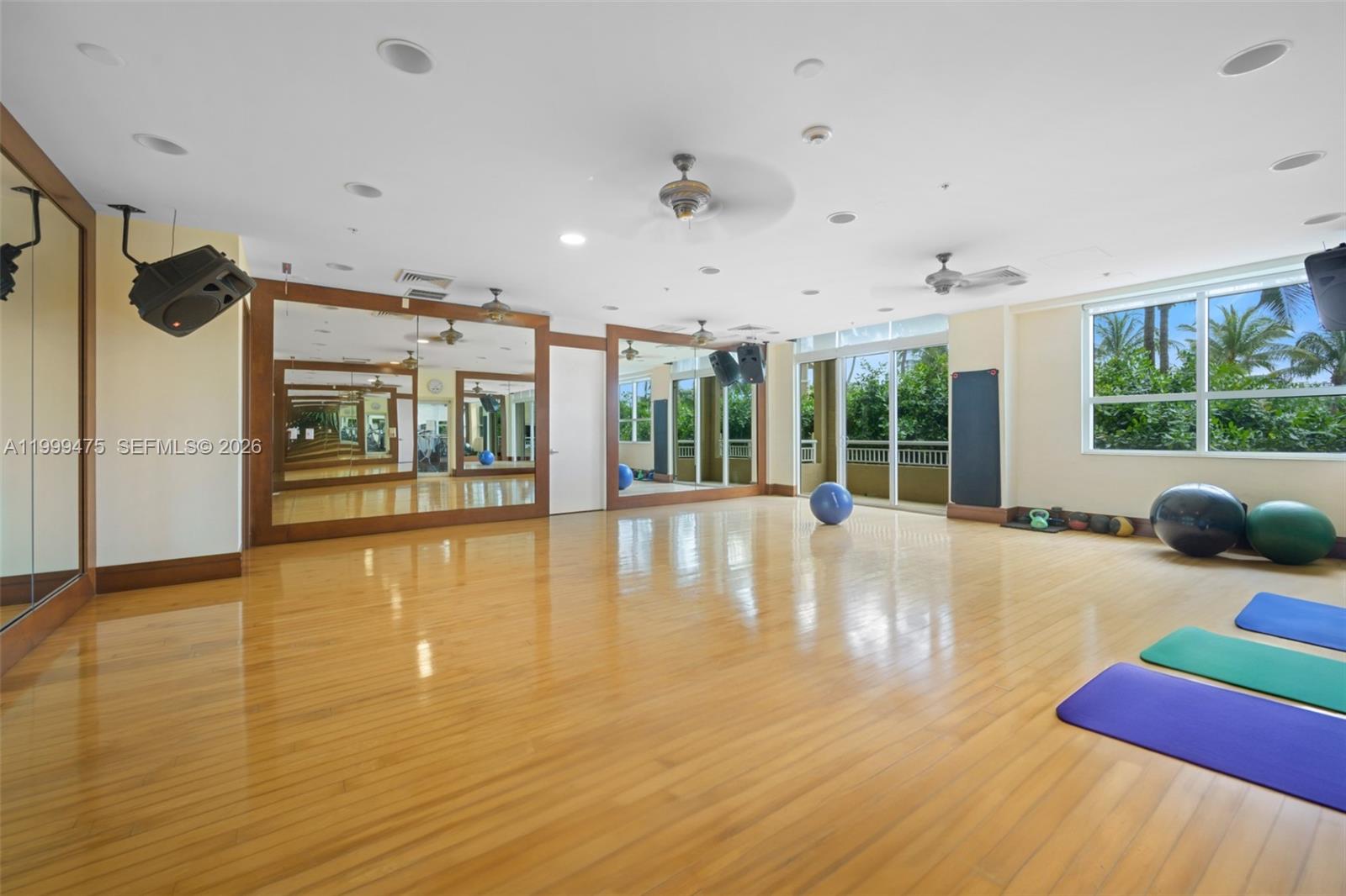 TURNBERRY ON THE GREEN CO - Residential