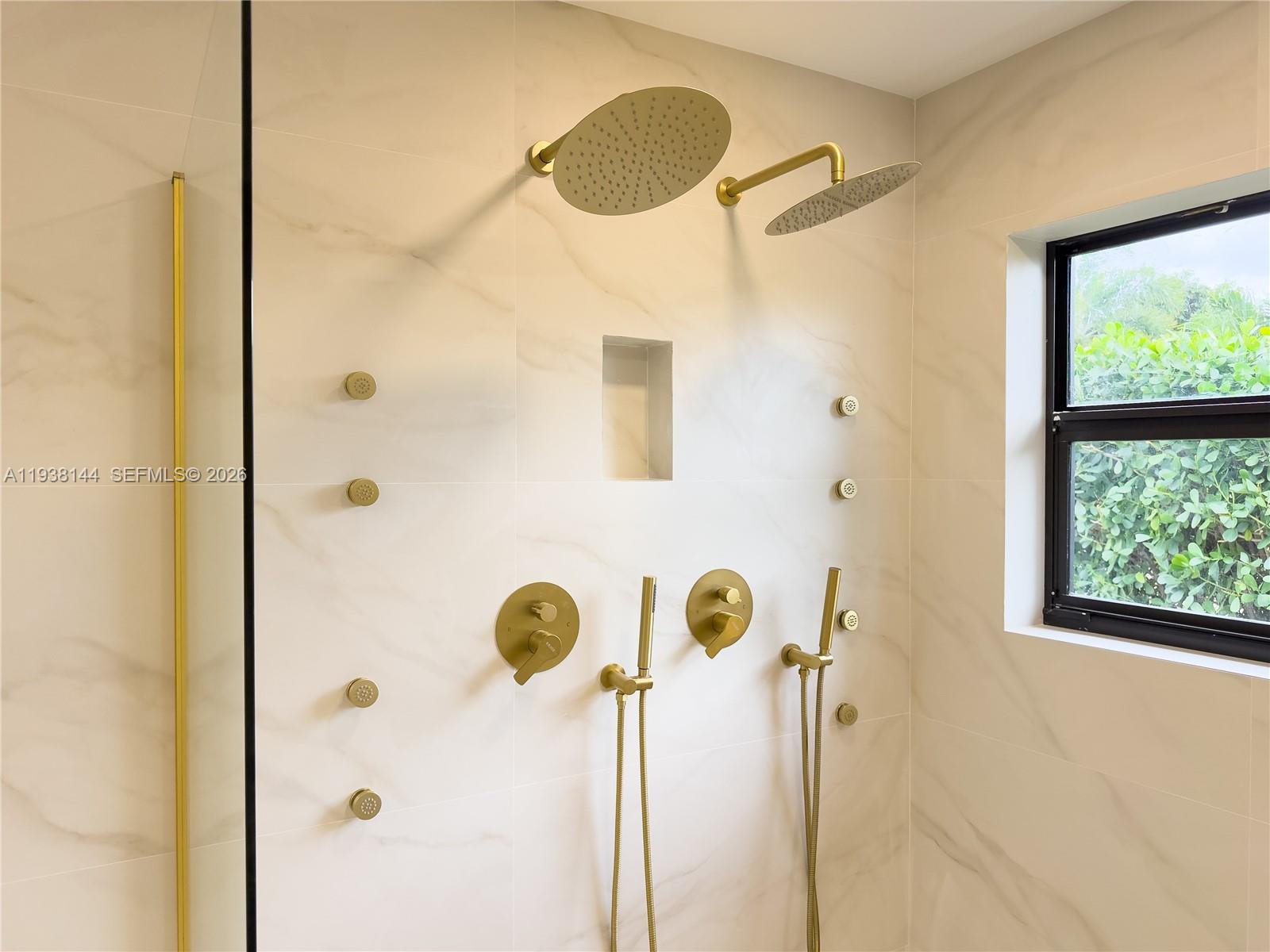 LANDINGS FIRST SEC - Residential