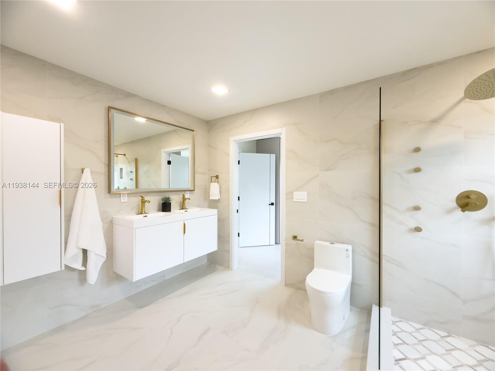 LANDINGS FIRST SEC - Residential