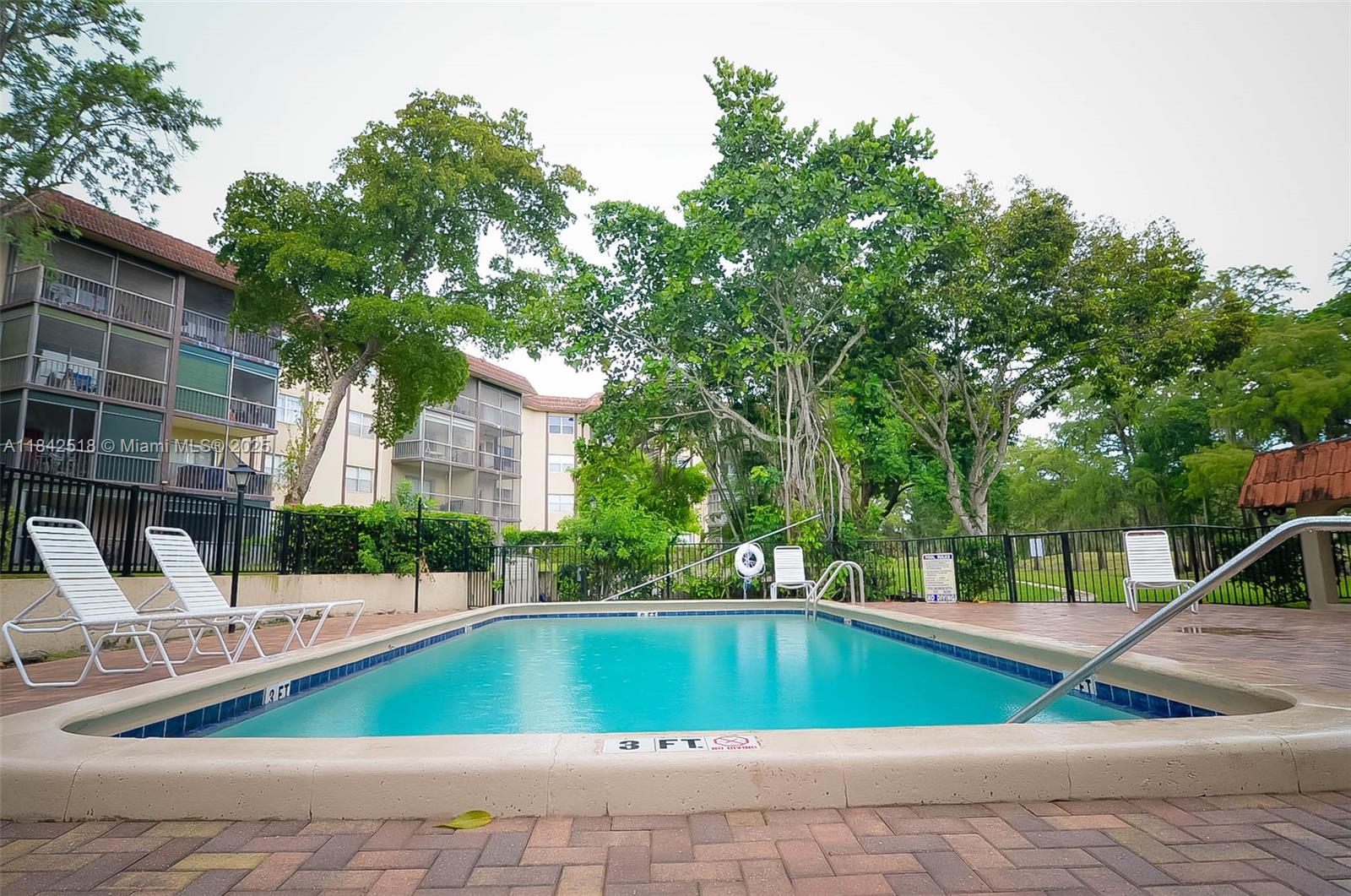 INVERRARY COUNTRY CLUB - Residential