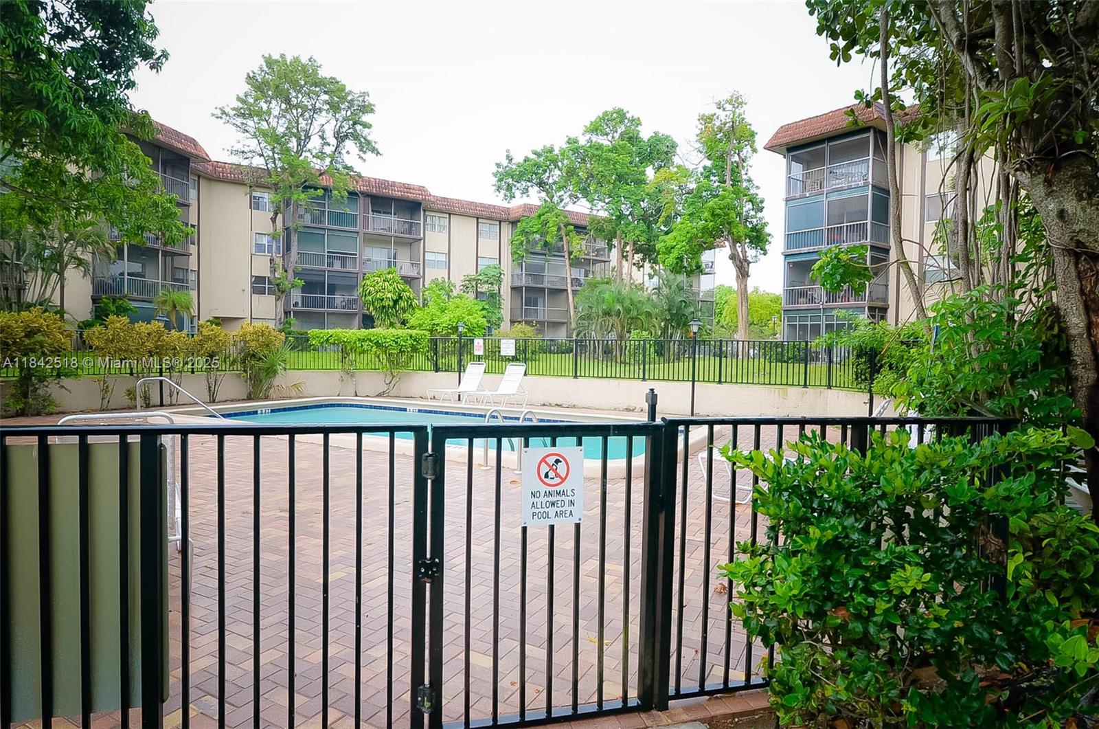 INVERRARY COUNTRY CLUB - Residential