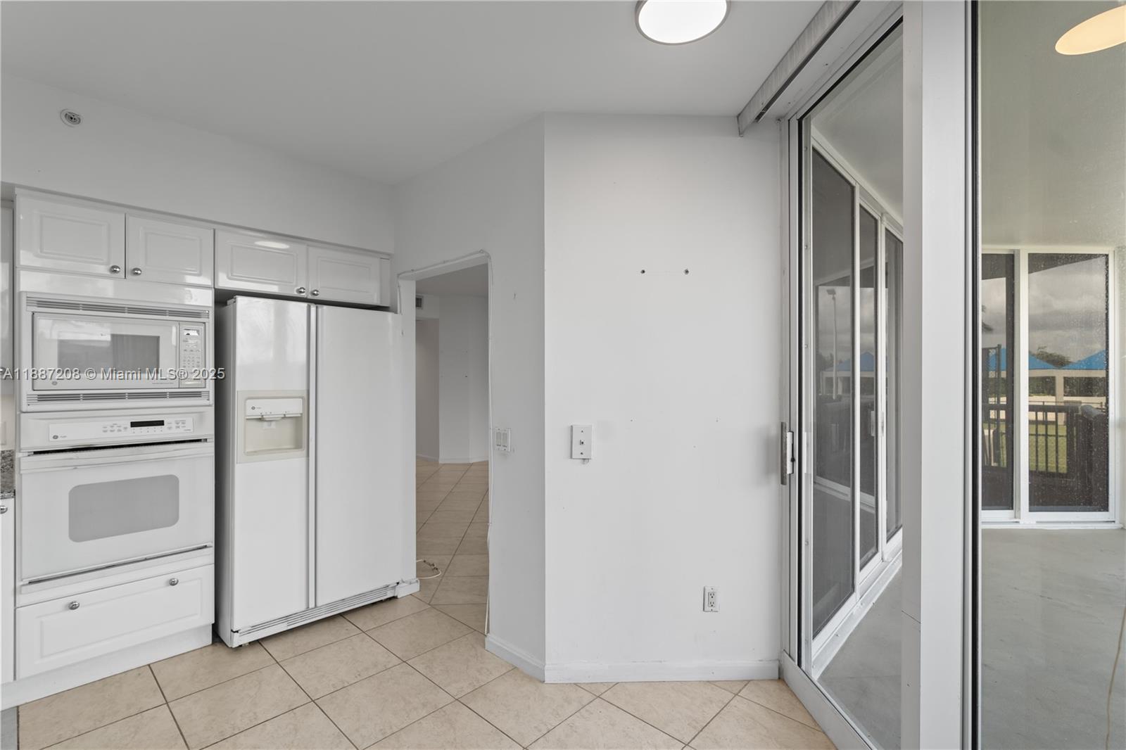 BLUE DIAMOND CONDO - Residential