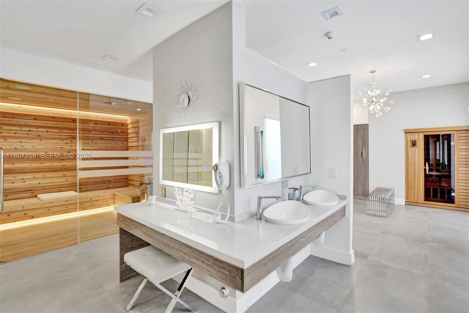 BLUE DIAMOND CONDO - Residential