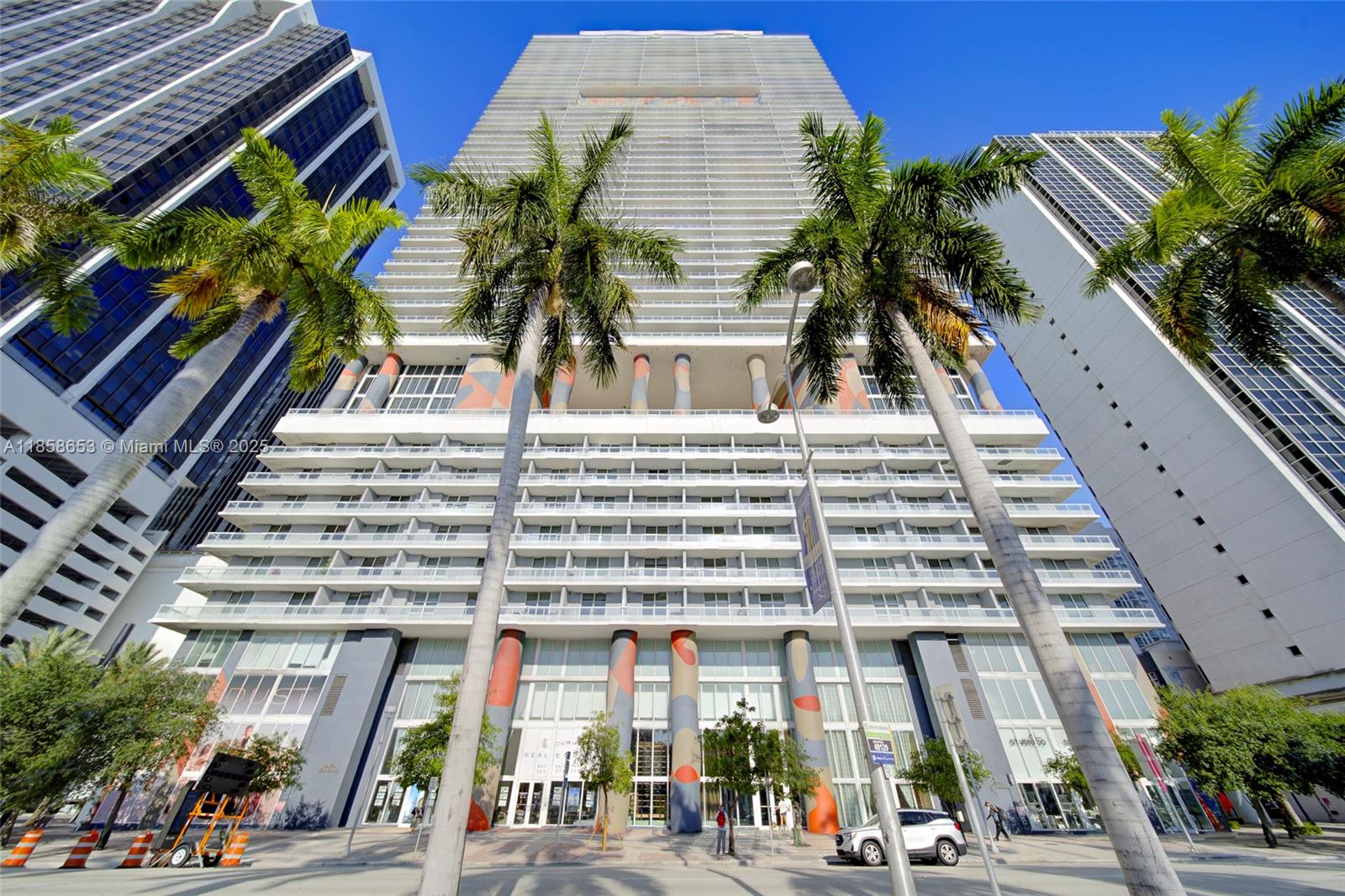 Pet friendly high rise studio in the heart of Downtown Miami. This 1 bath unit features newer flooring. 1 parking space in garage, security on site, valet and amazing amenities. Please send offer along with credit report, photo ID, last 2 paystubs, 2 months bank statements, no exceptions. Owner will accept dogs but you must first inform us of breed for approval. Pet deposit required. Walking distance to Whole foods, Arena, and Bayfront Park. Unfurnished