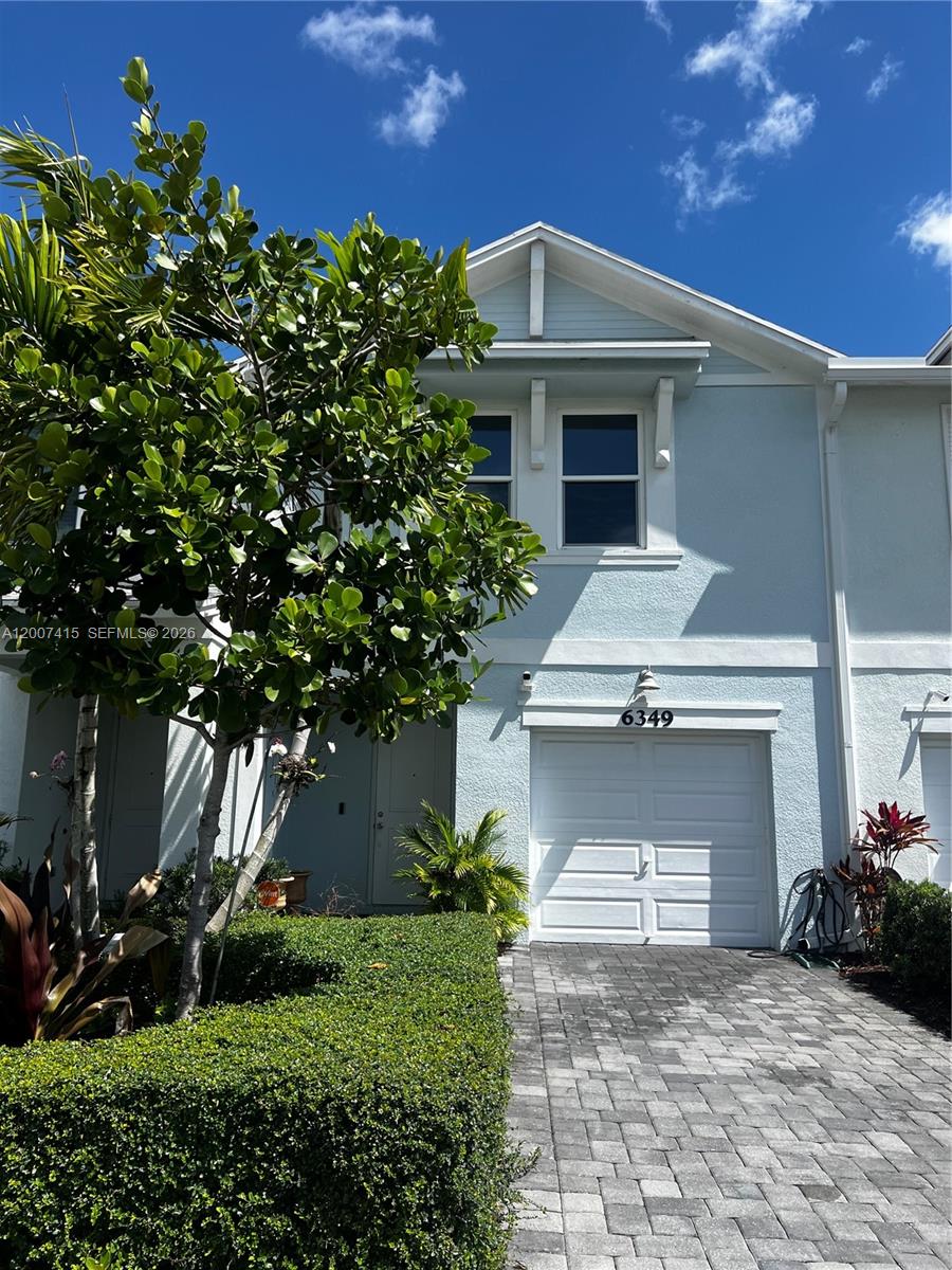 6349 Topsail Dr