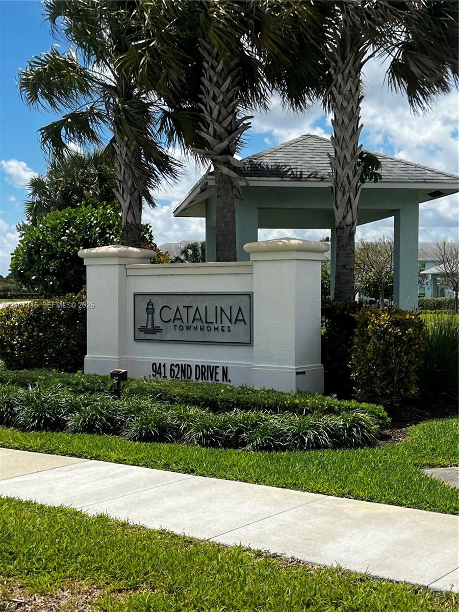 6349 Topsail Dr