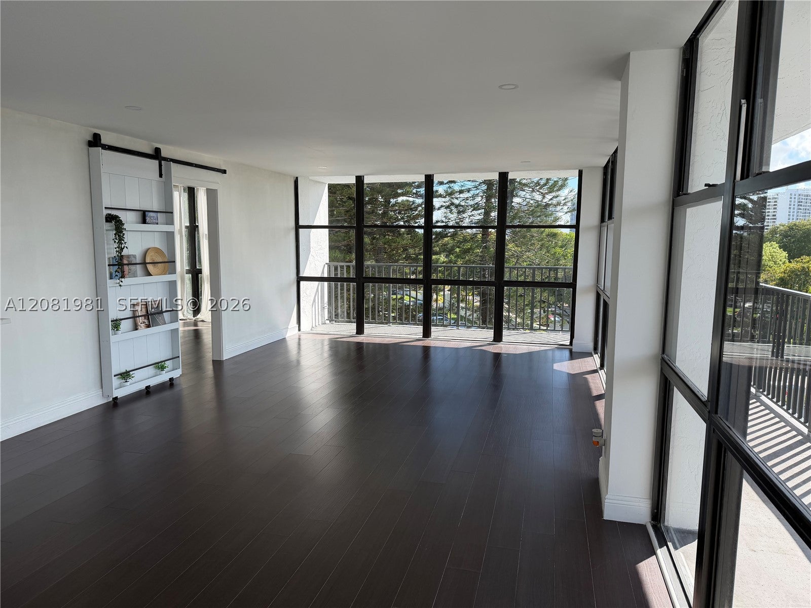 1000 Parkview Dr 531