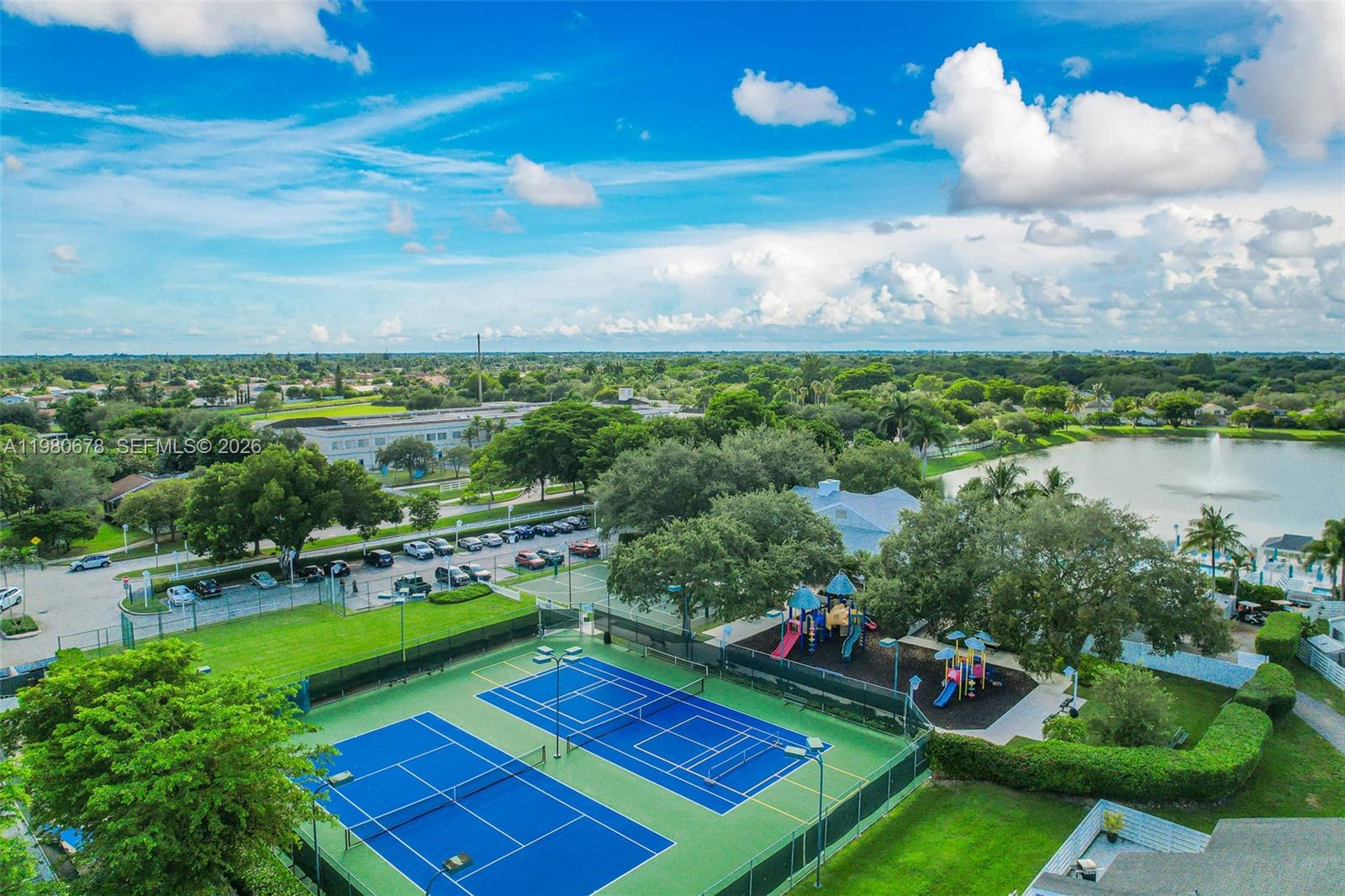 COUNTRY WALK SEC 3 - Residential