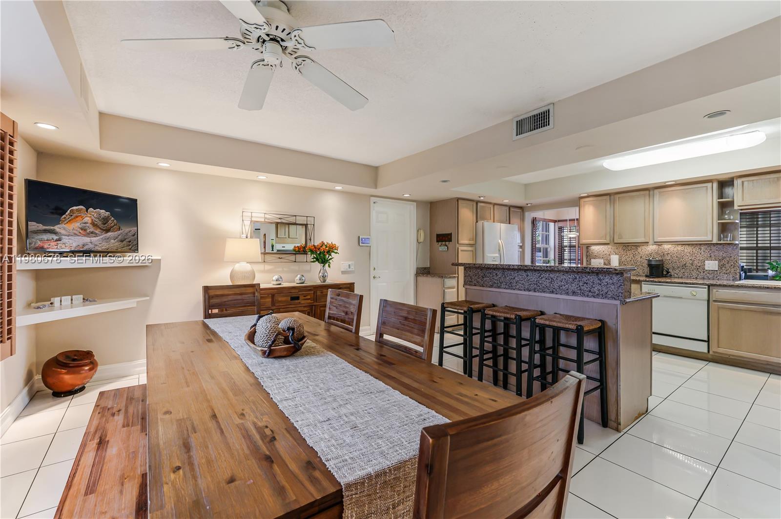 COUNTRY WALK SEC 3 - Residential