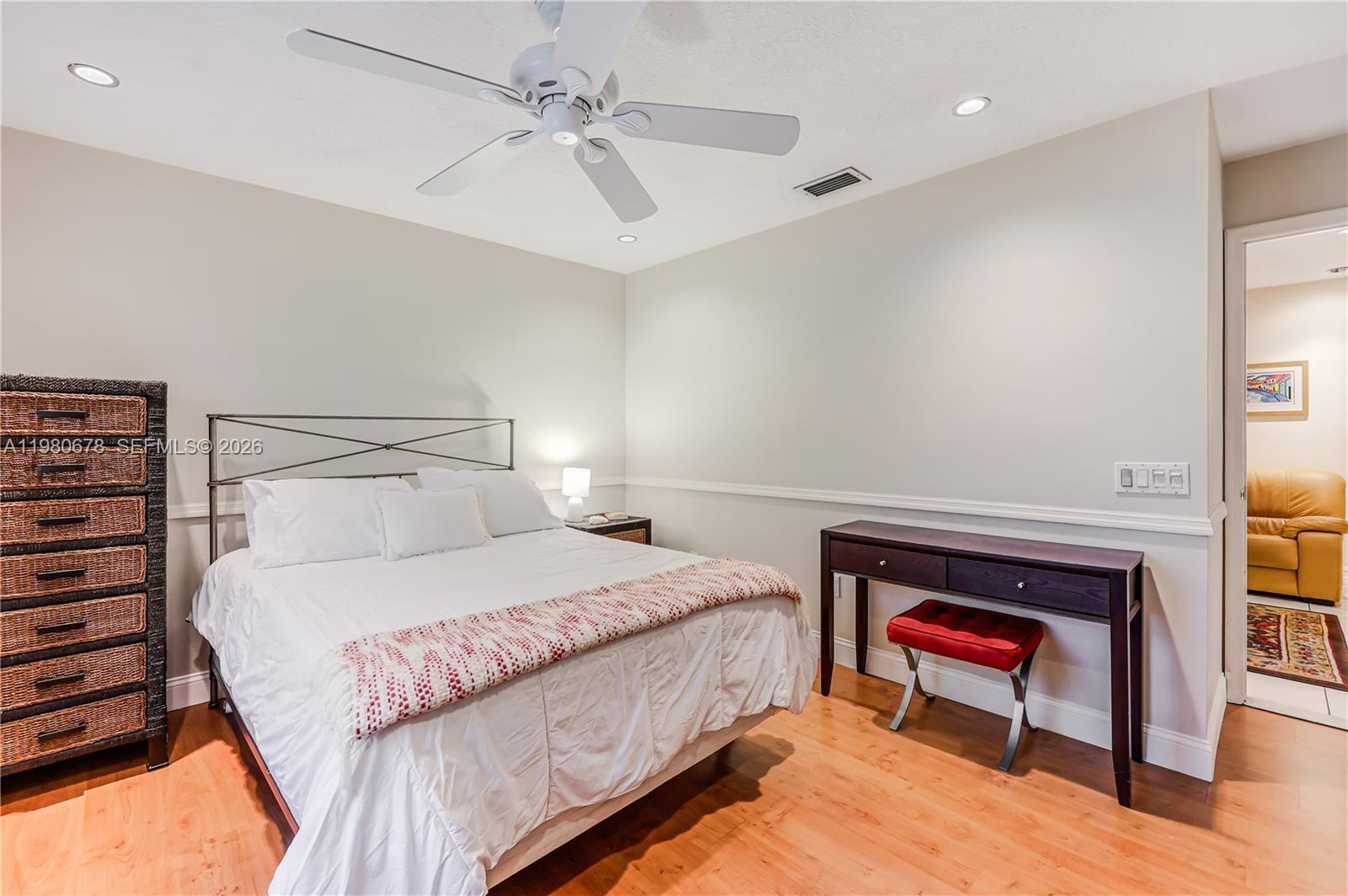 COUNTRY WALK SEC 3 - Residential