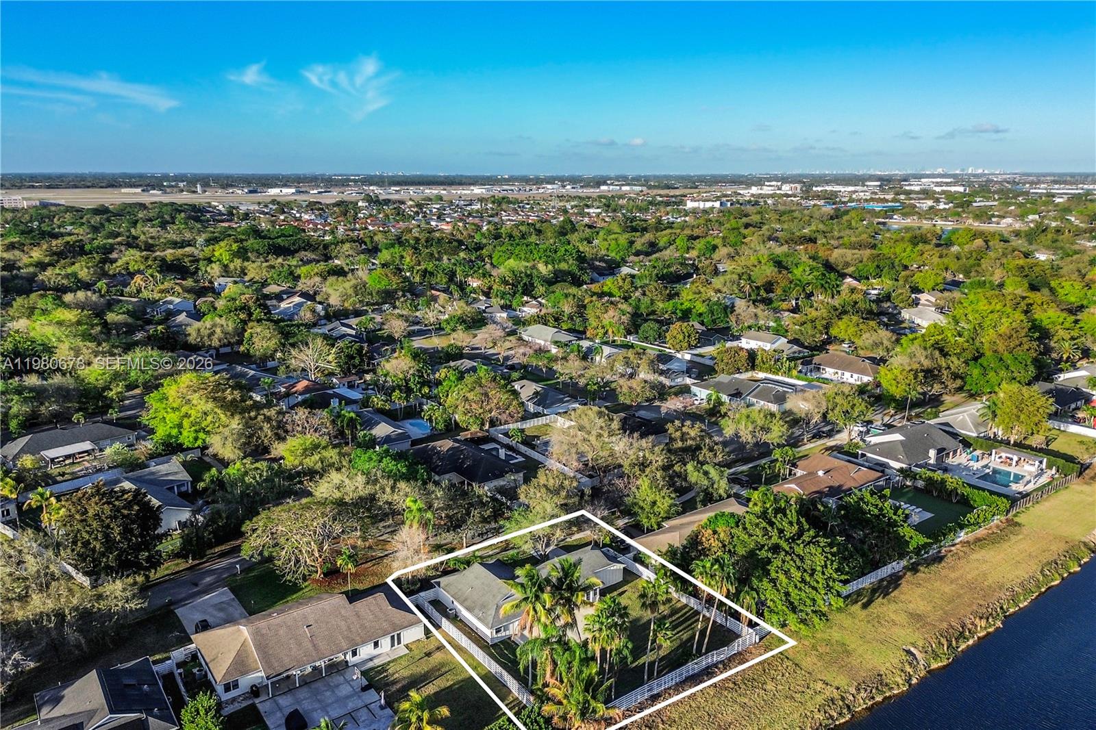 COUNTRY WALK SEC 3 - Residential