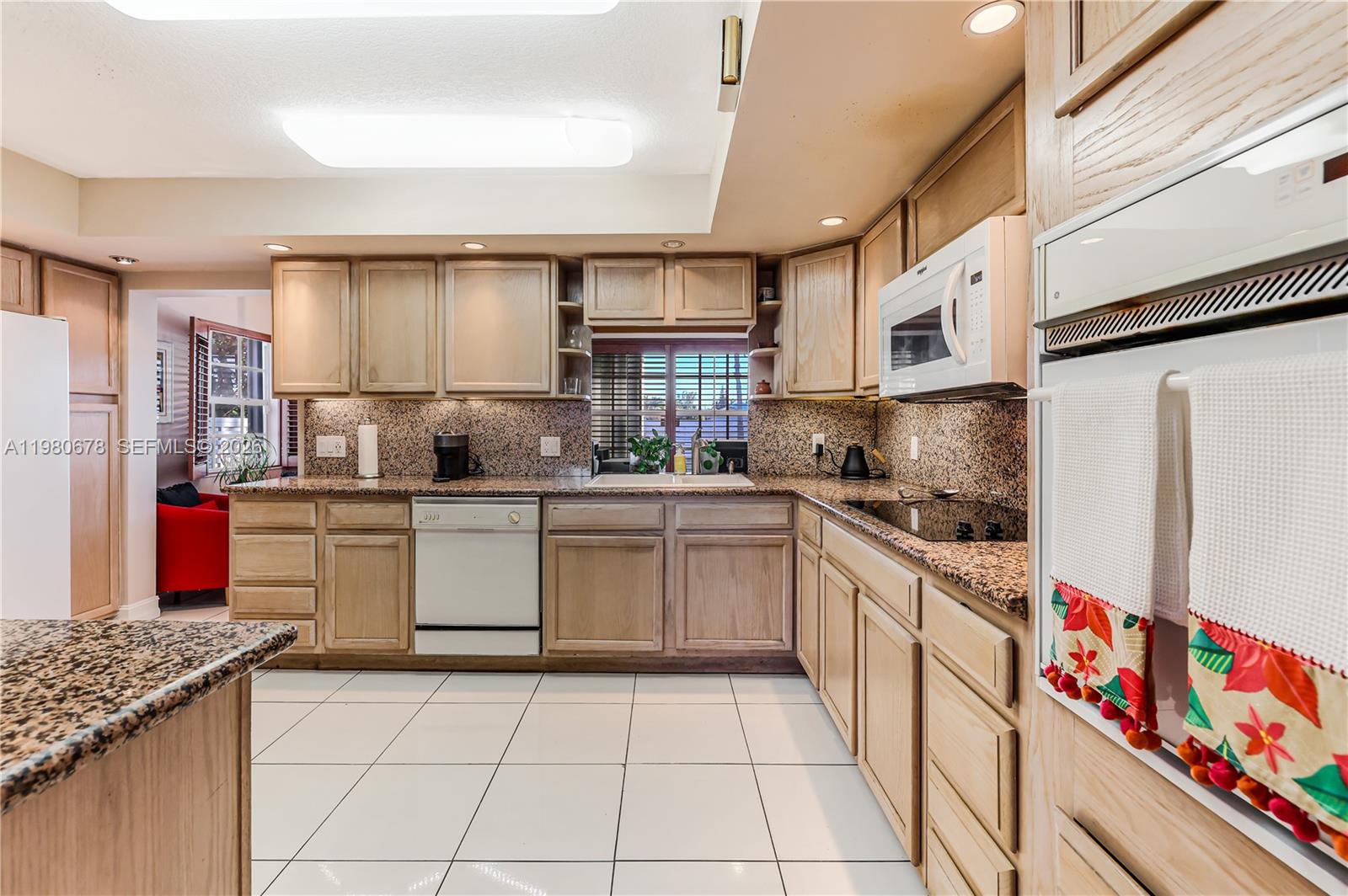 COUNTRY WALK SEC 3 - Residential