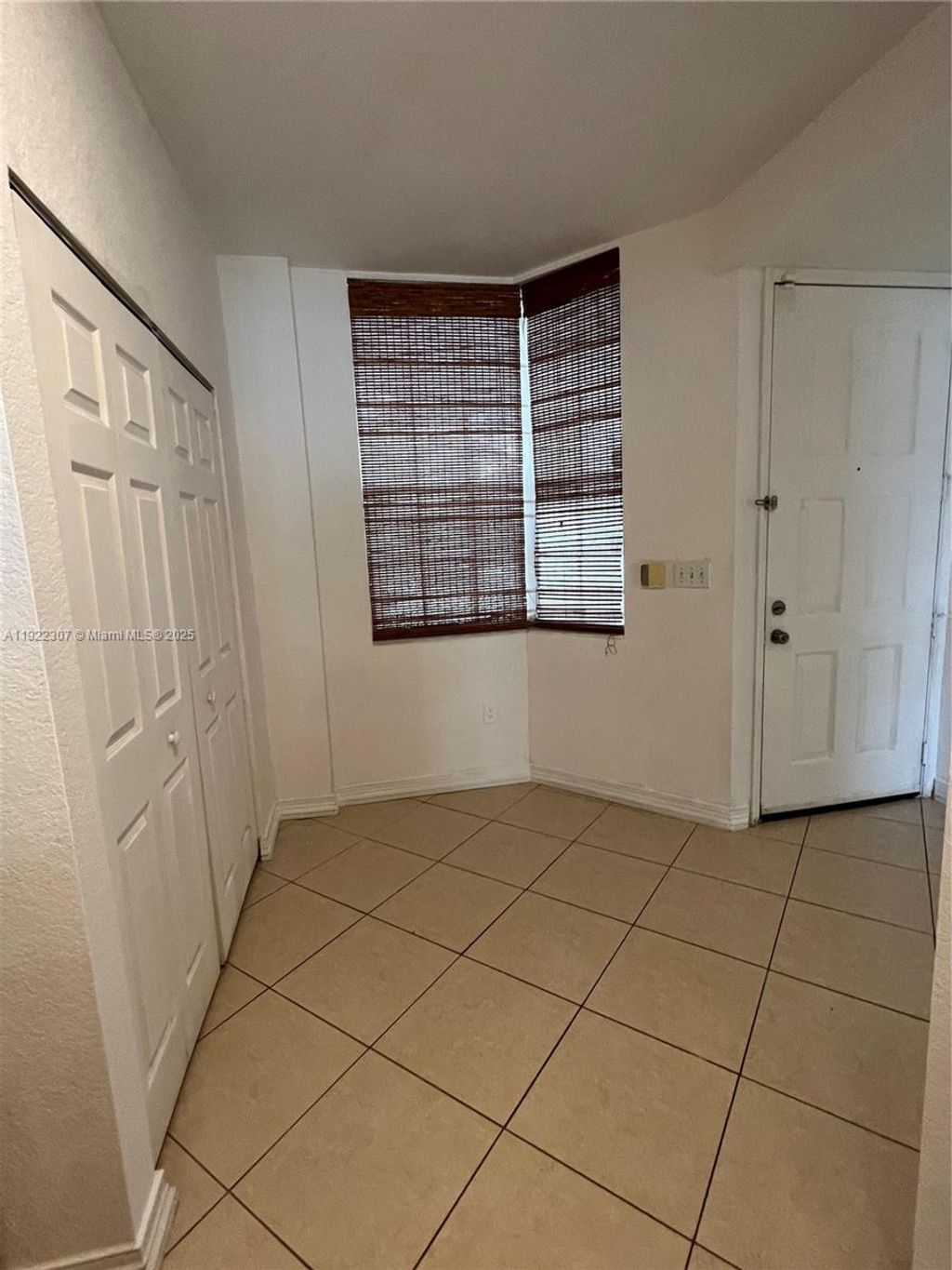 Photo of 715 SW 148th Ave #611, Sunrise, FL 33325 (MLS # A11922307)