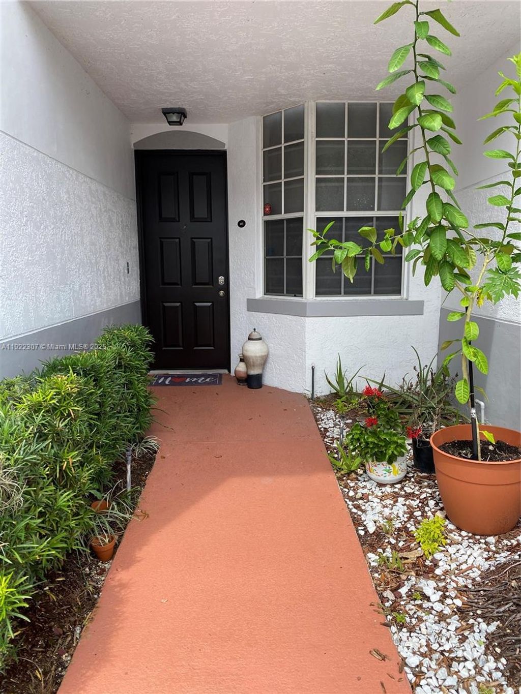 Photo of 715 SW 148th Ave #611, Sunrise, FL 33325 (MLS # A11922307)