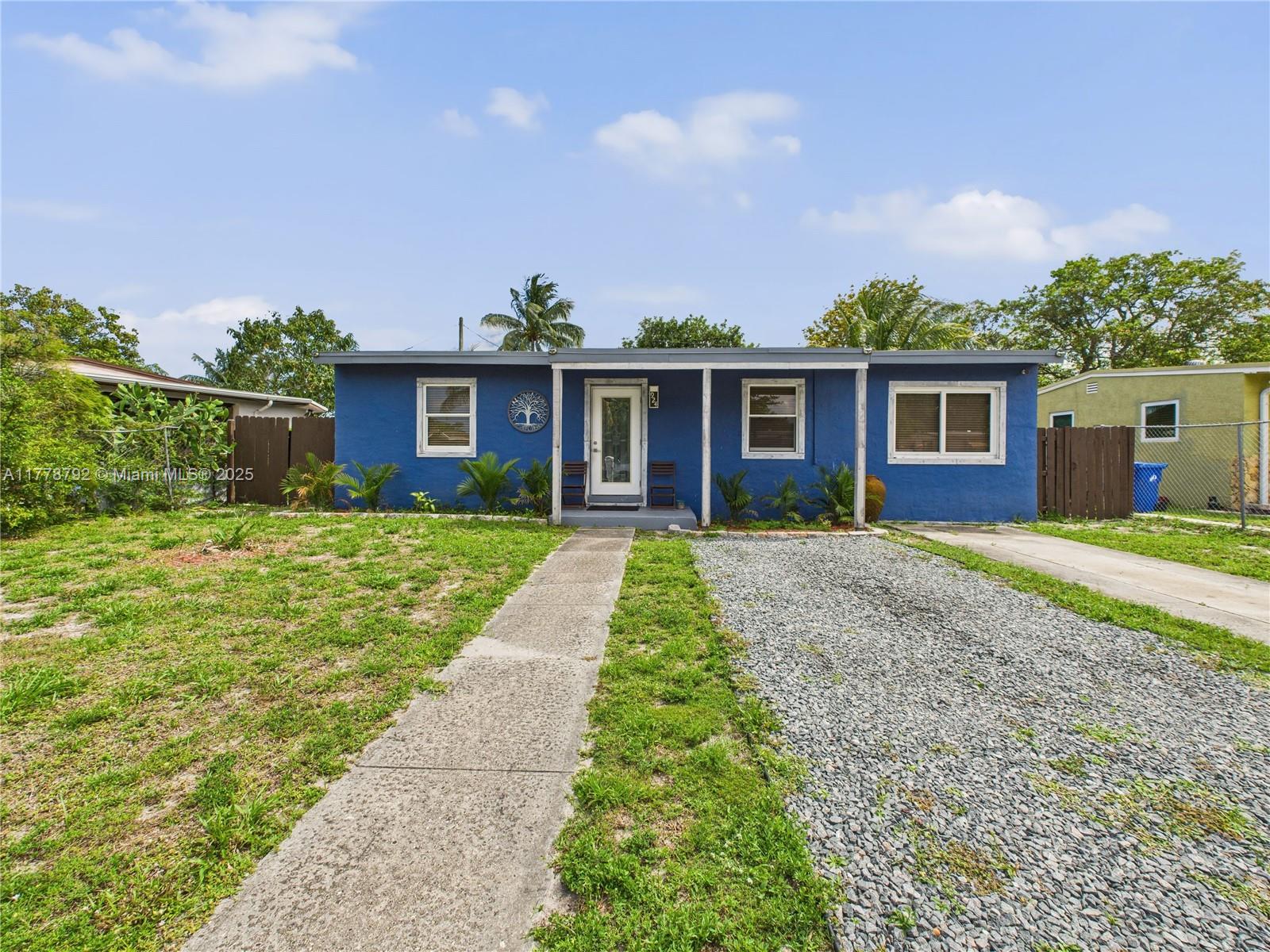 Property for Sale at 924 Nw 12th St, Fort Lauderdale, Broward County, Florida - Bedrooms: 3 
Bathrooms: 2  - $425,000