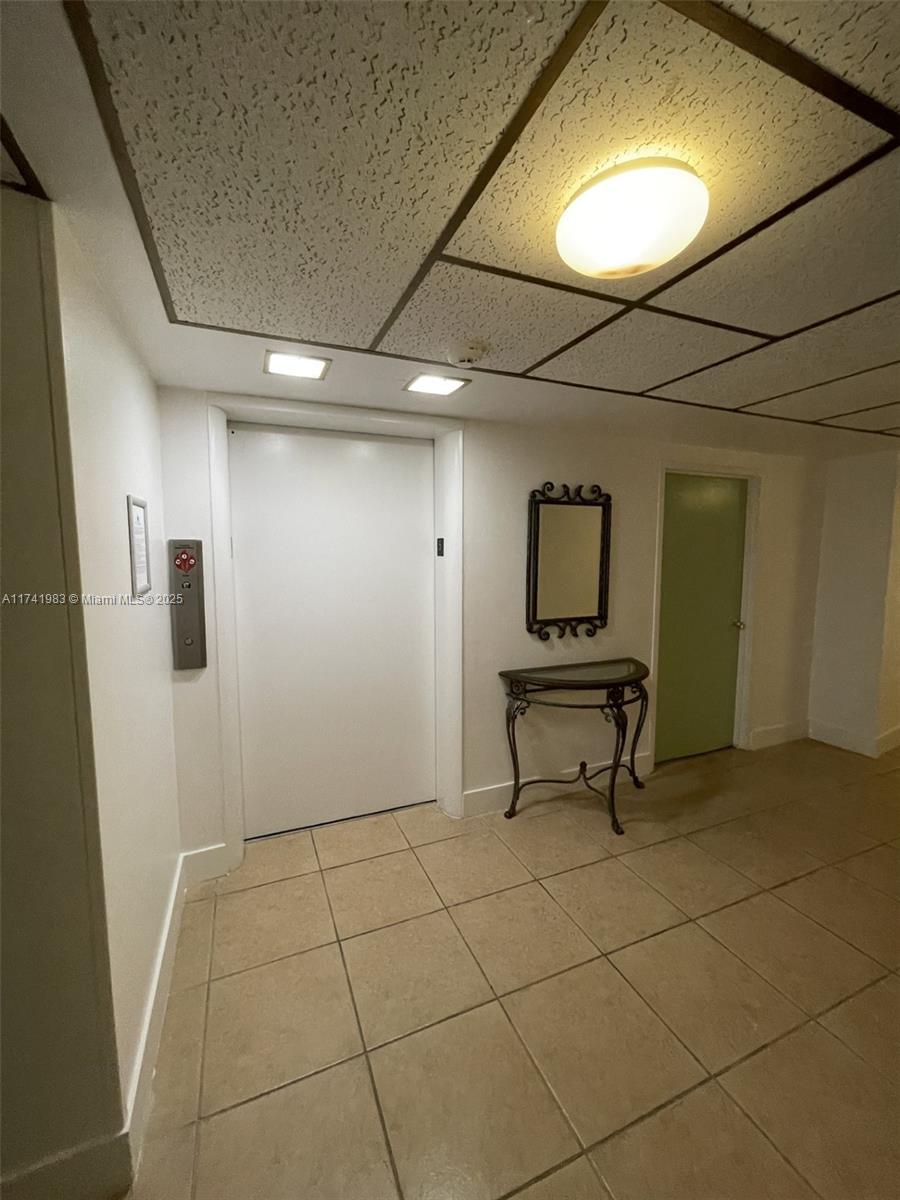 THE SHORES CONDO - Residential