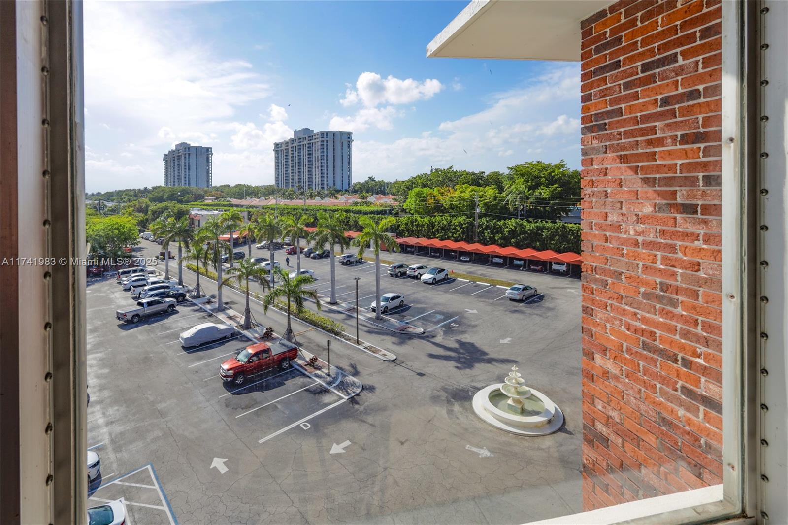 THE SHORES CONDO - Residential