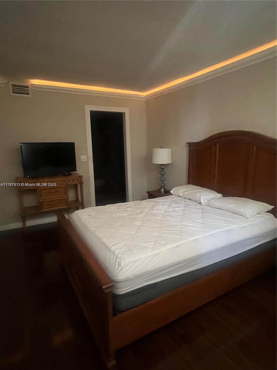 IMPERIAL TOWERS CONDO - Residential Lease