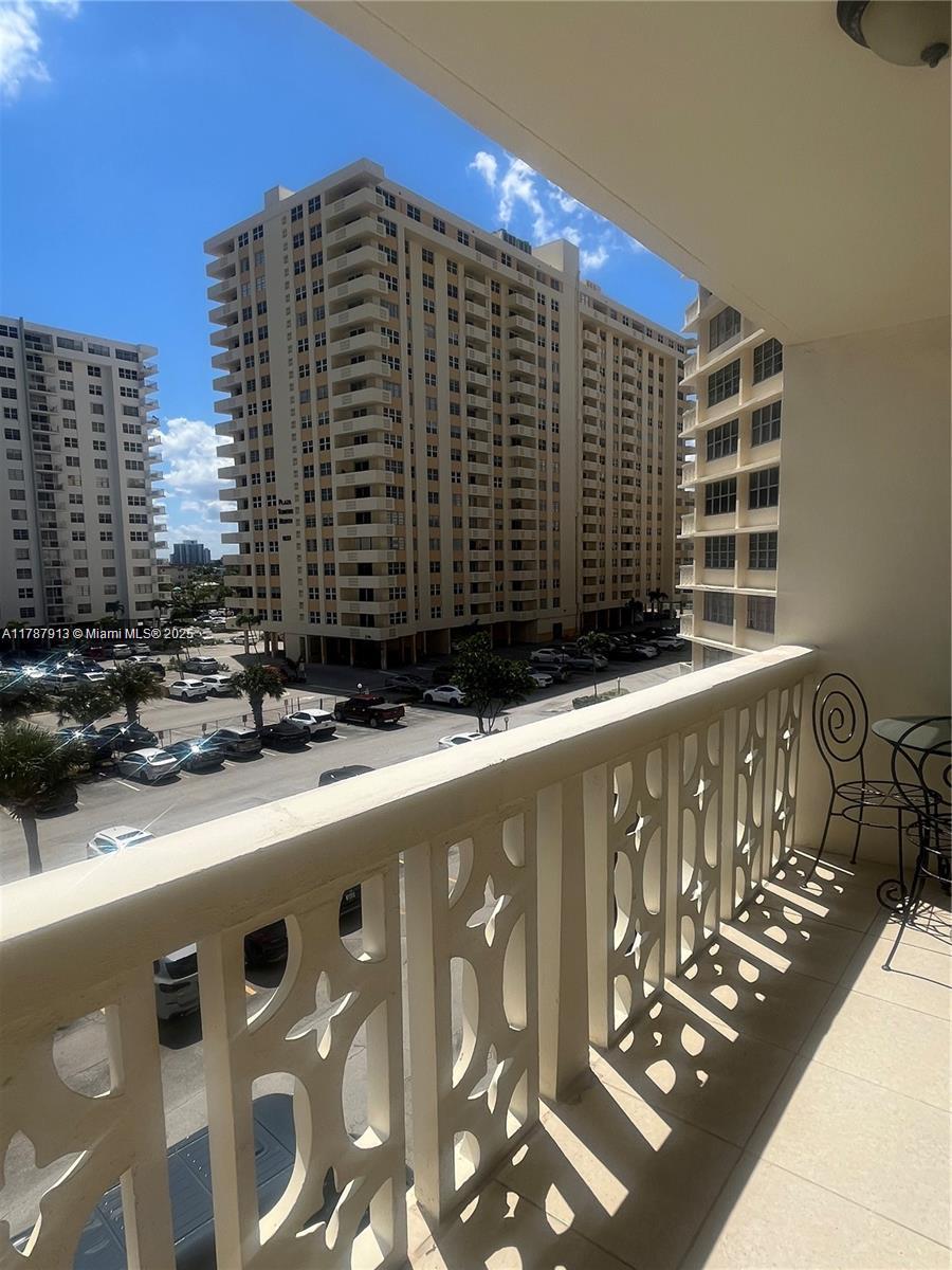 IMPERIAL TOWERS CONDO - Residential Lease