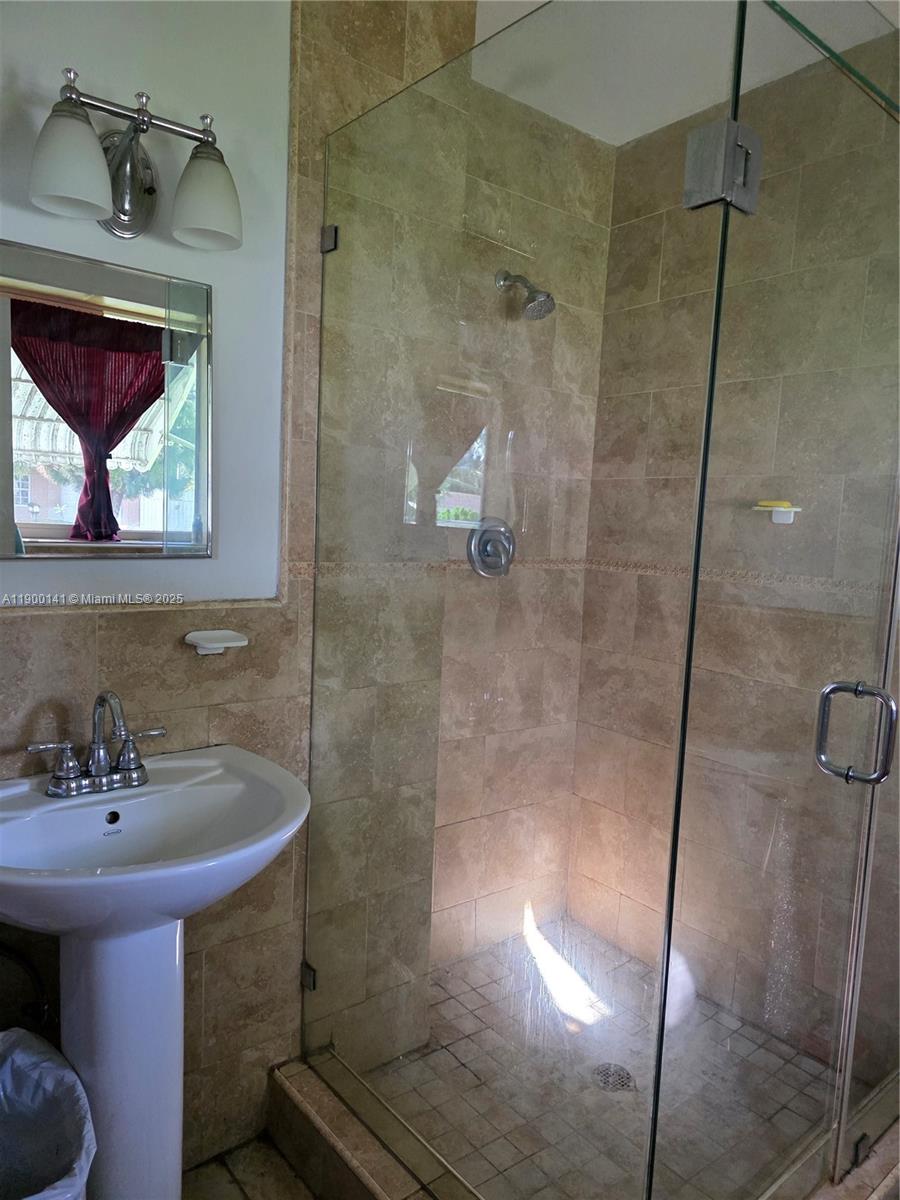 JEB ESTATES - Residential