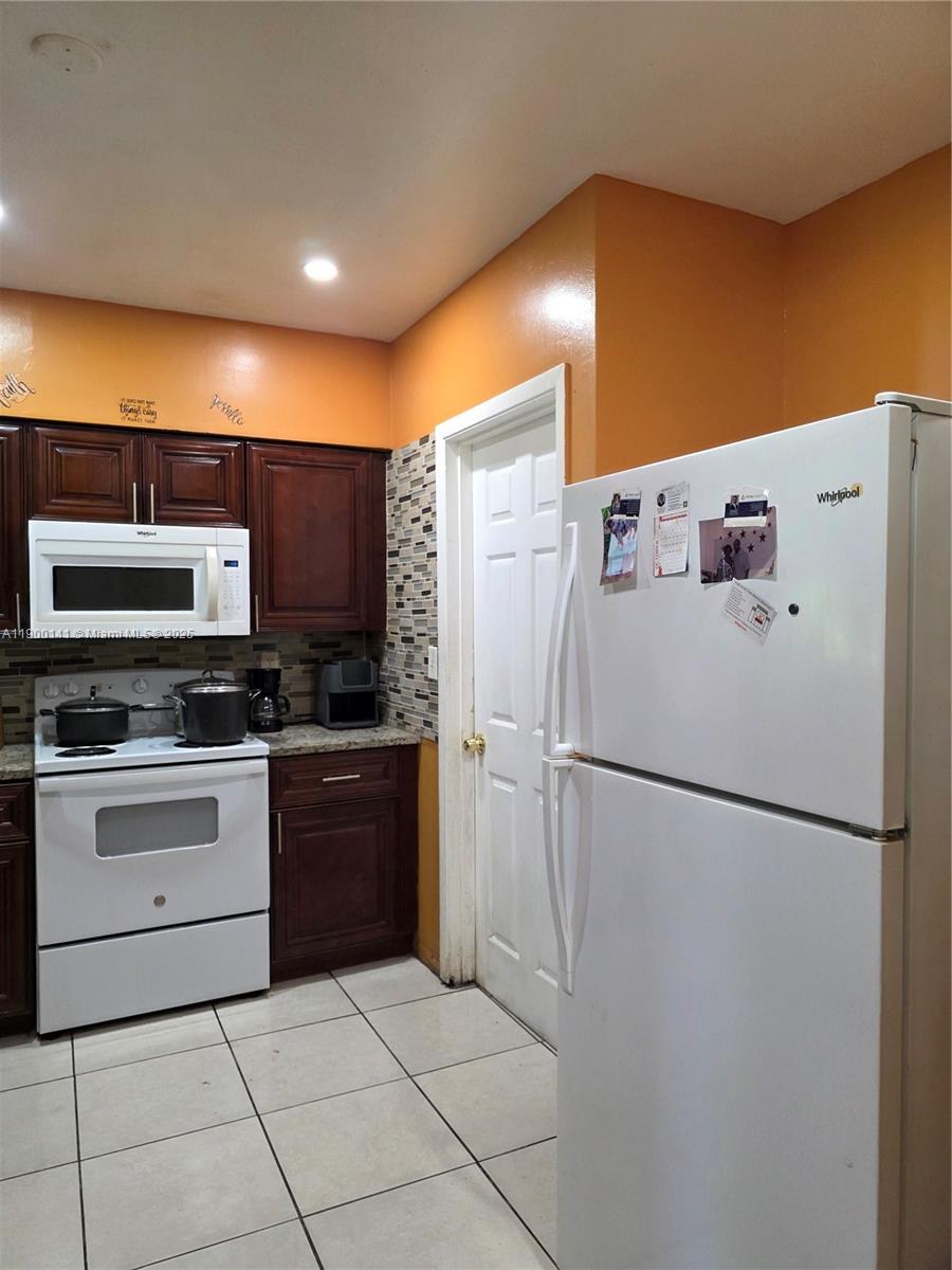 JEB ESTATES - Residential