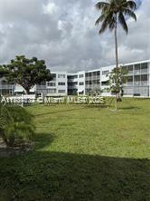 2200 N Park Ln 311 Hollywood FL 33021