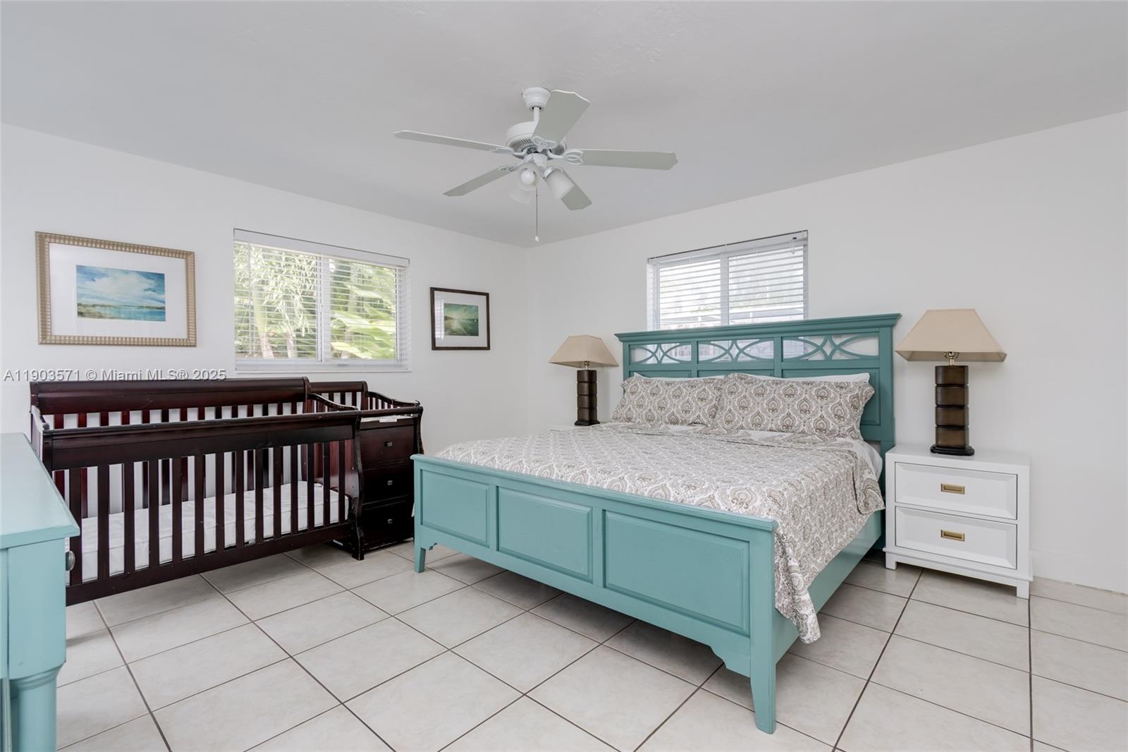 COUNTRY CLUB HOMES - Residential Lease