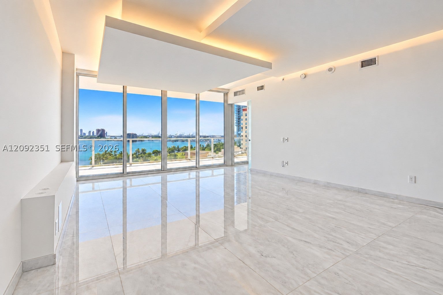 2020 N Bayshore Dr 1006