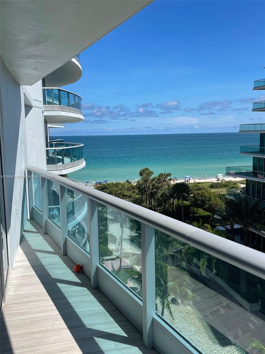 AZURE CONDO - Residential