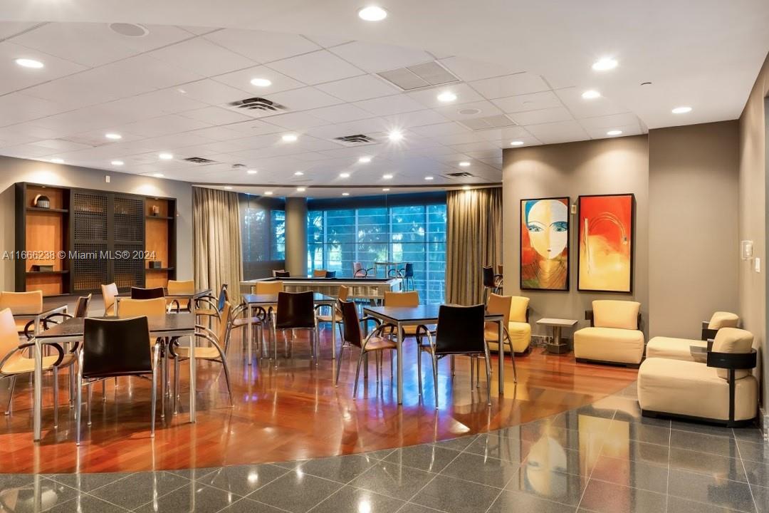 AZURE CONDO - Residential