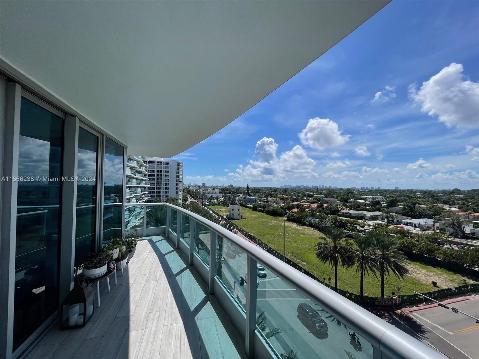 AZURE CONDO - Residential