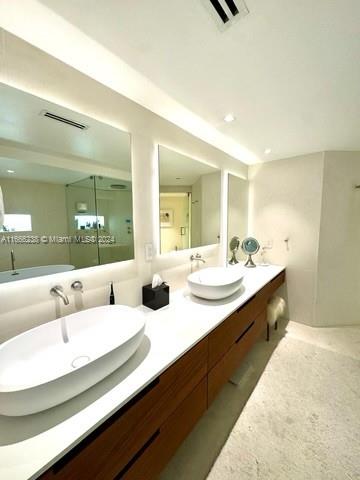 AZURE CONDO - Residential