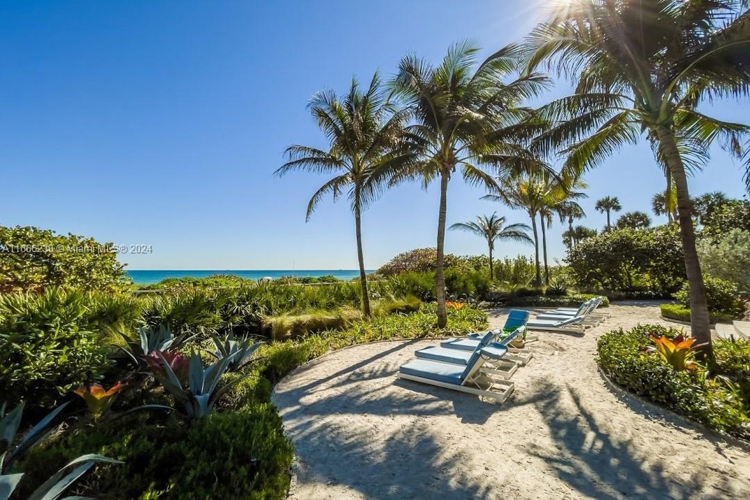 AZURE CONDO - Residential