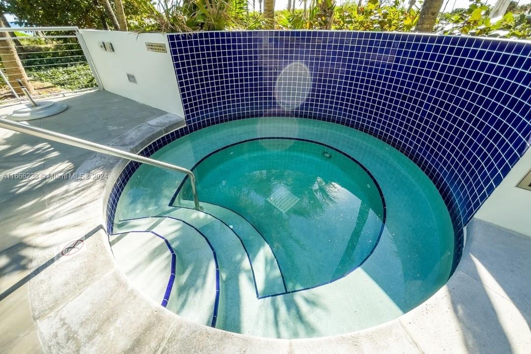 AZURE CONDO - Residential