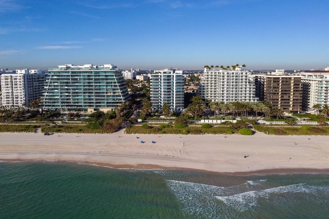 AZURE CONDO - Residential