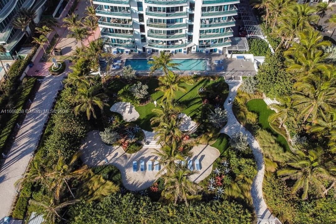 AZURE CONDO - Residential