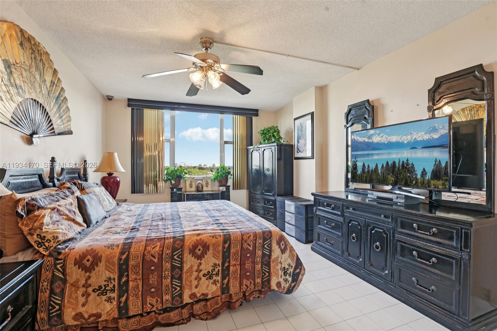 HILLCREST EAST NO 22 COND - Residential